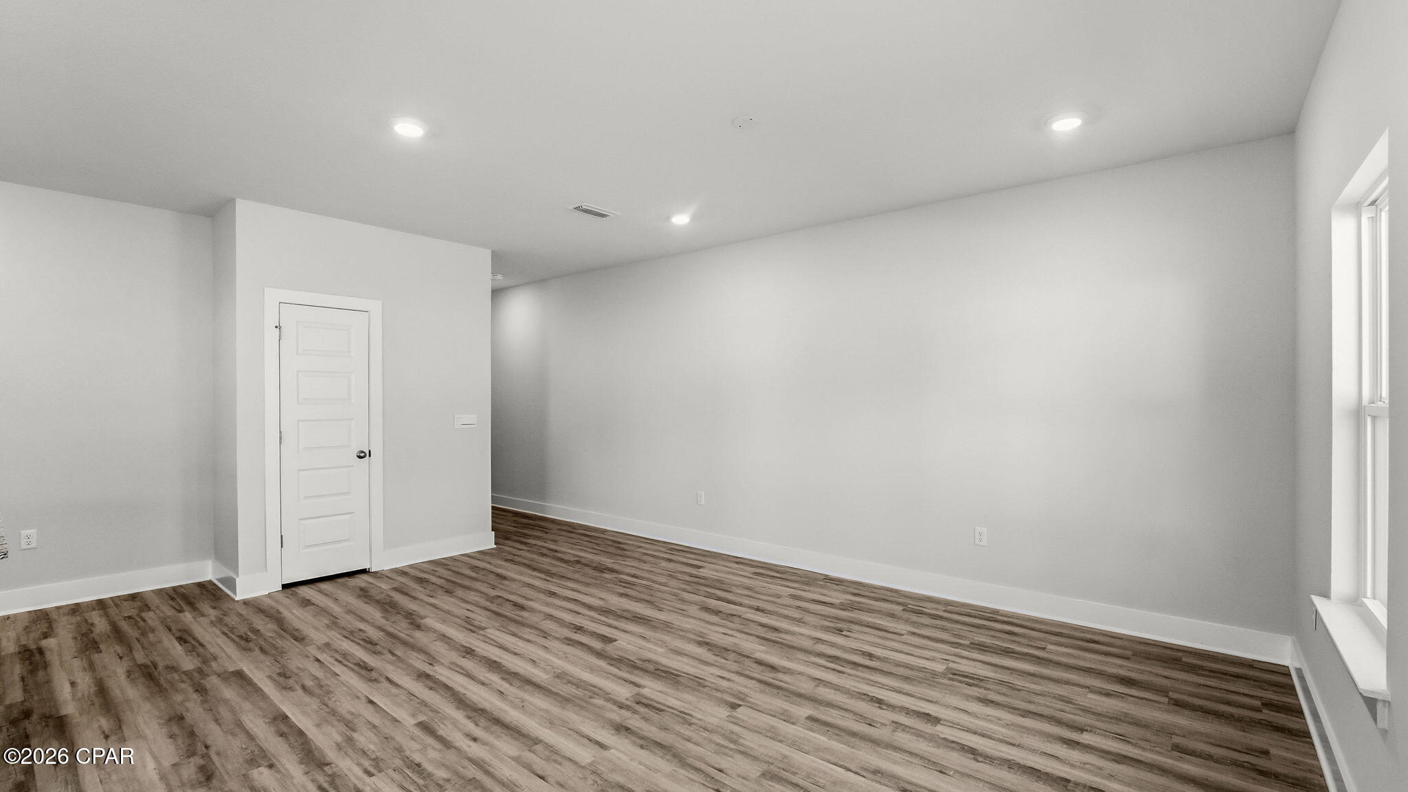 Image 7 For 414 Chateau Lane