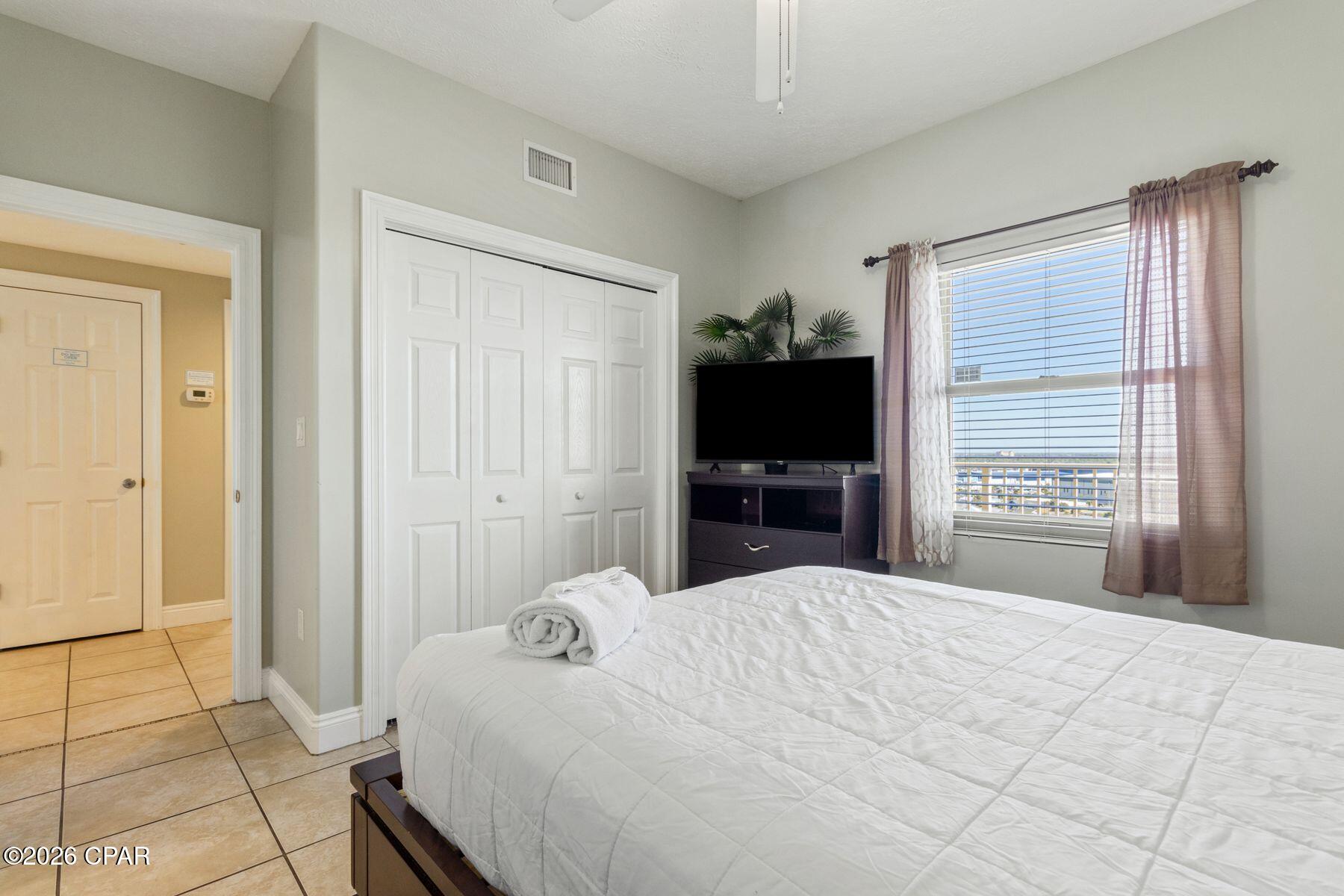 Image 17 For 5004 Thomas Drive 1102