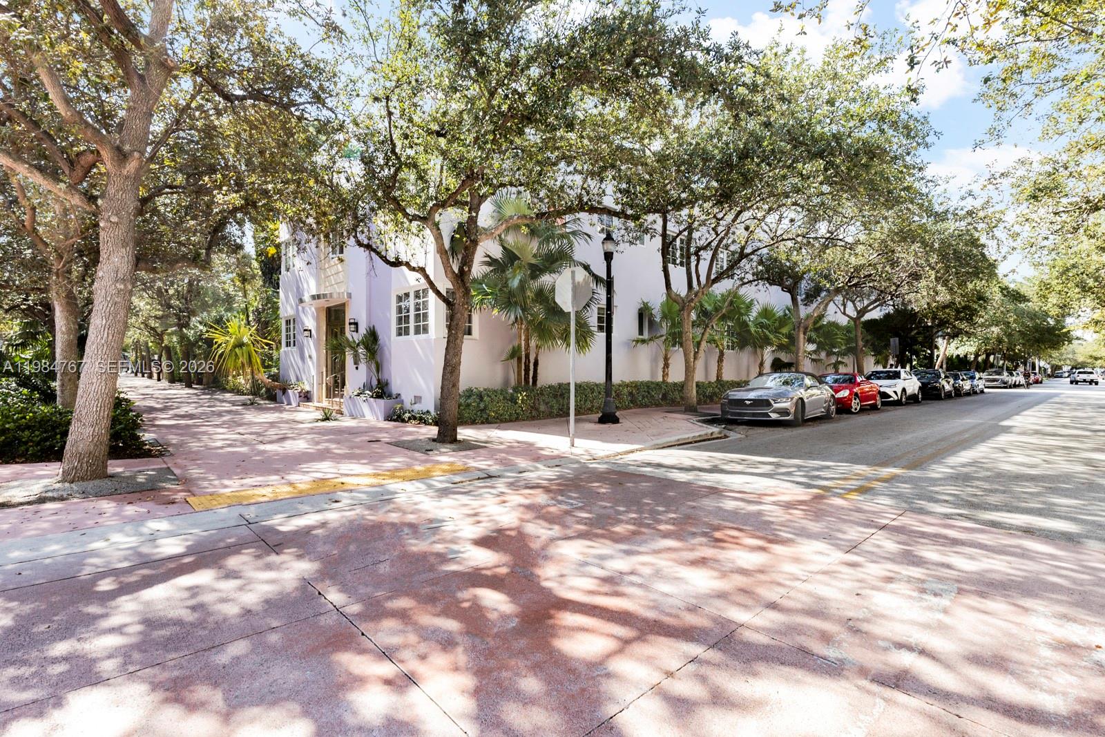 260 Euclid Condo