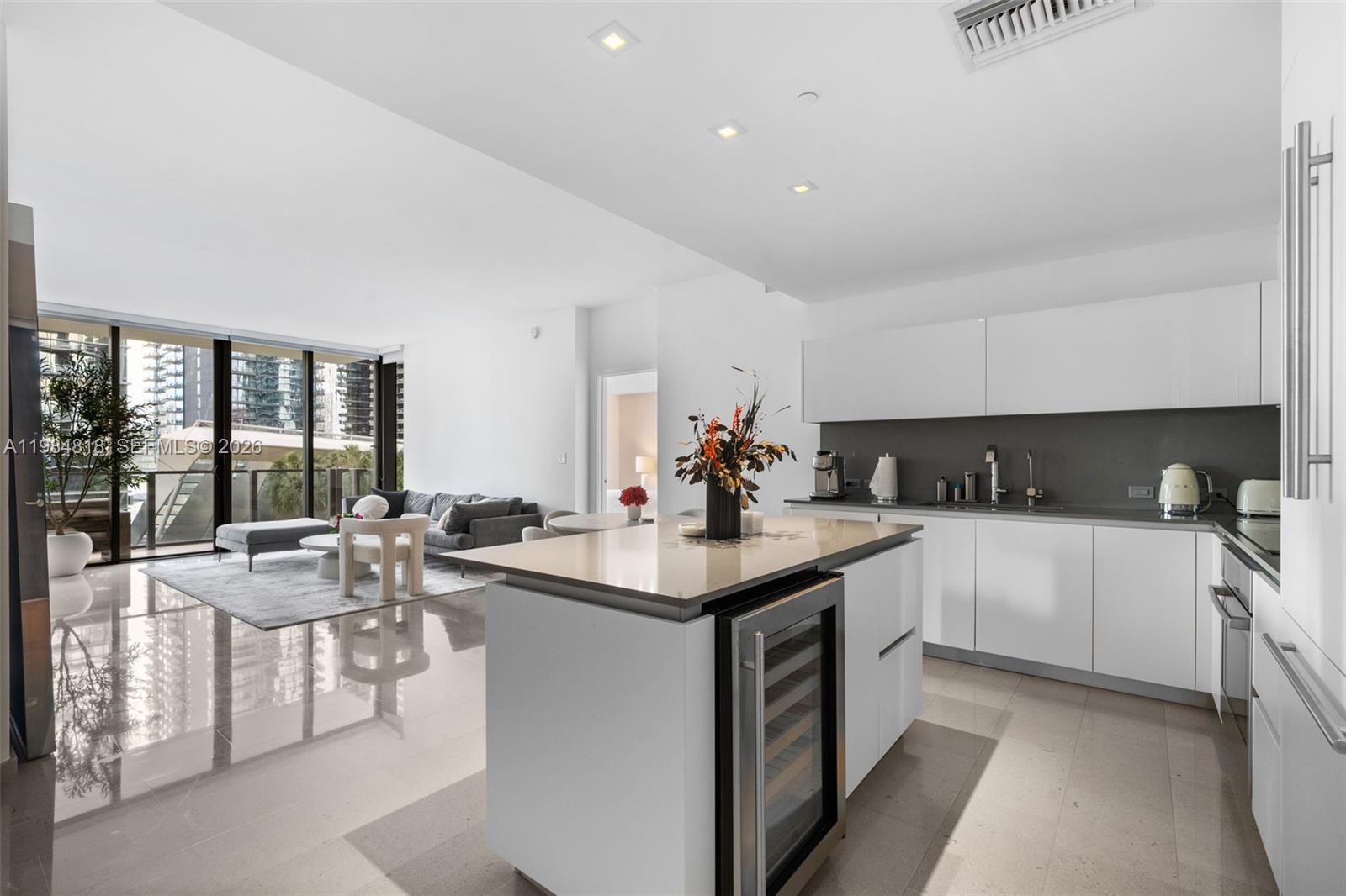 Condo for Sale in Miami, FL