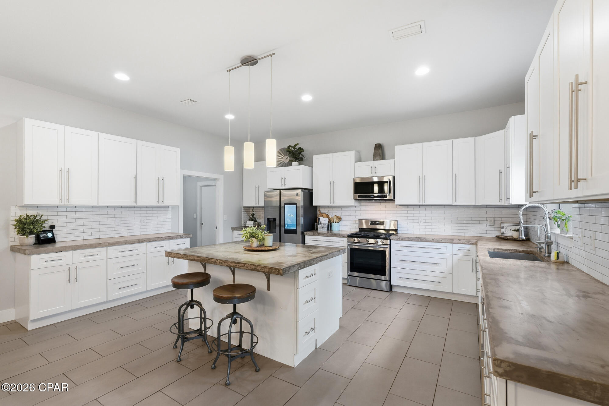 Image 10 For 800 Lake Amick Drive