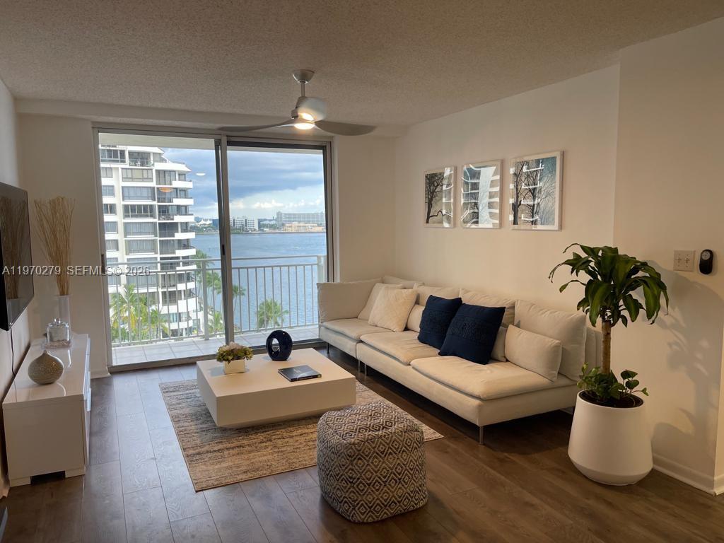 Isola Condo