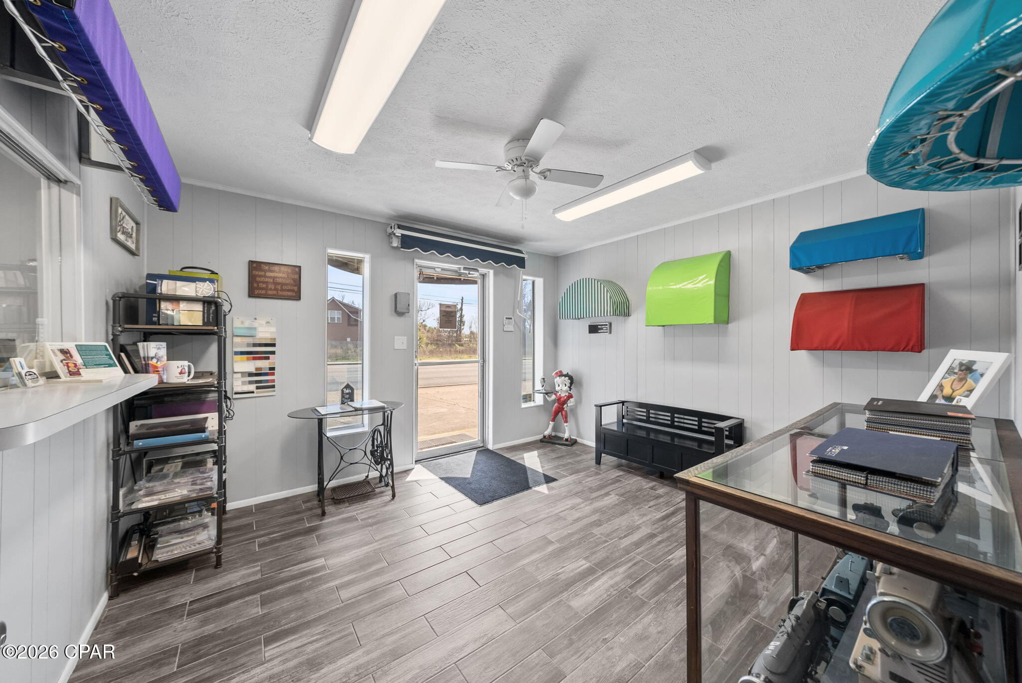 Image 6 For 2135 5th Street