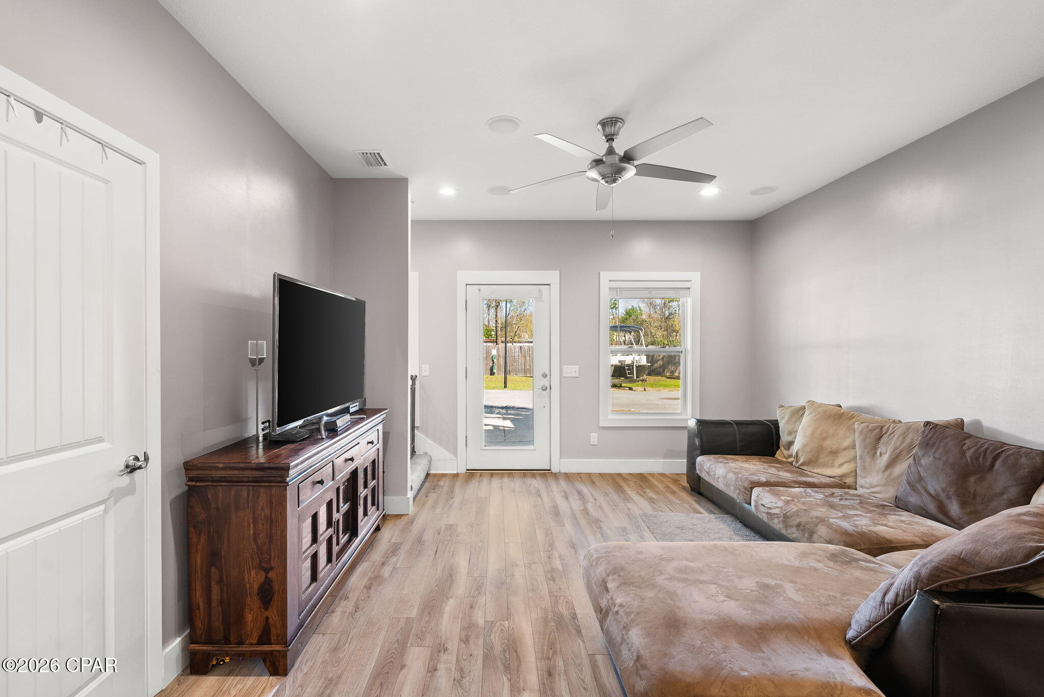 Image 4 For 8617 Marlin Place 16