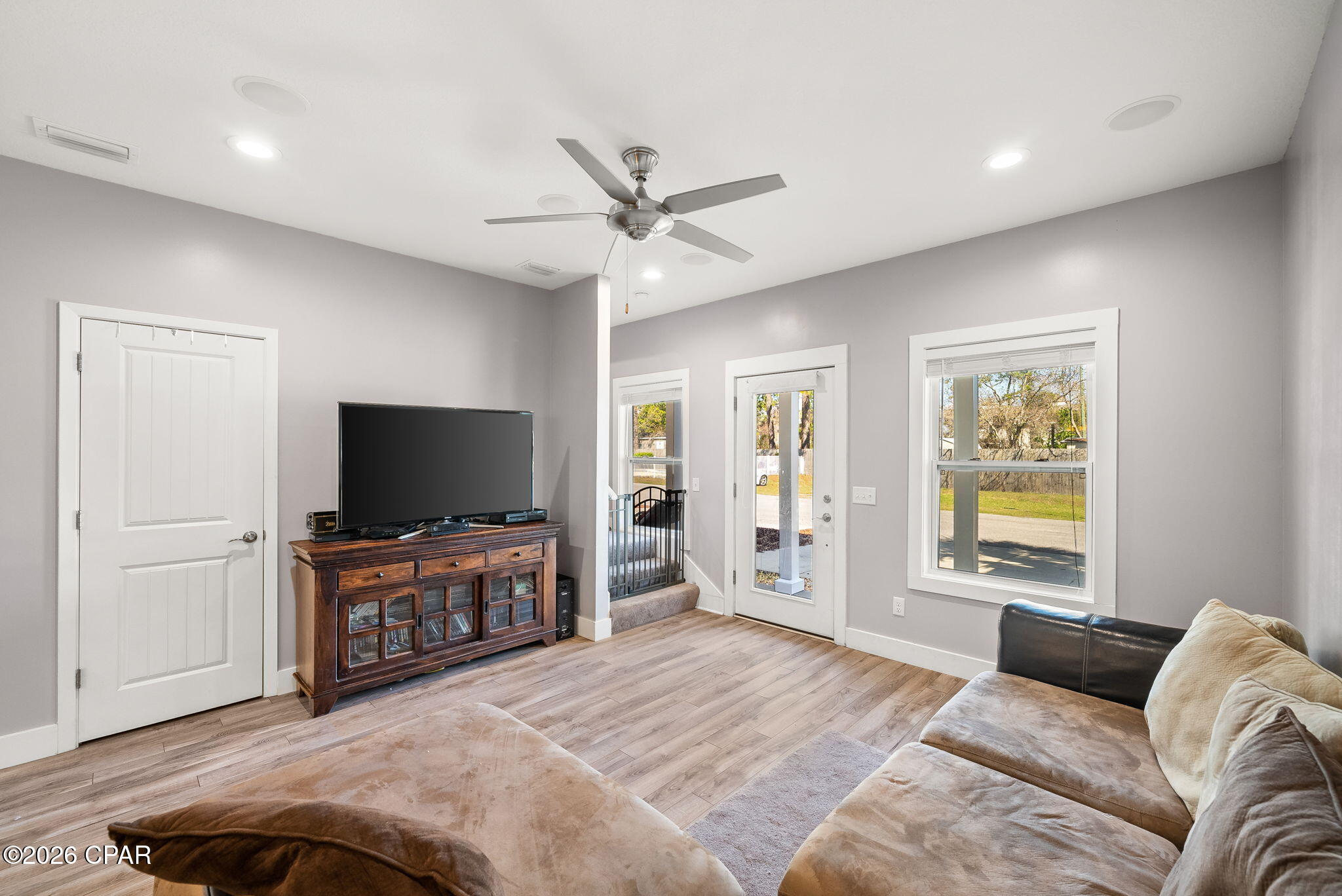 Image 5 For 8617 Marlin Place 16