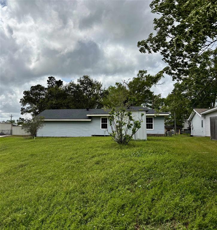 140 Gill Rd — photo 3