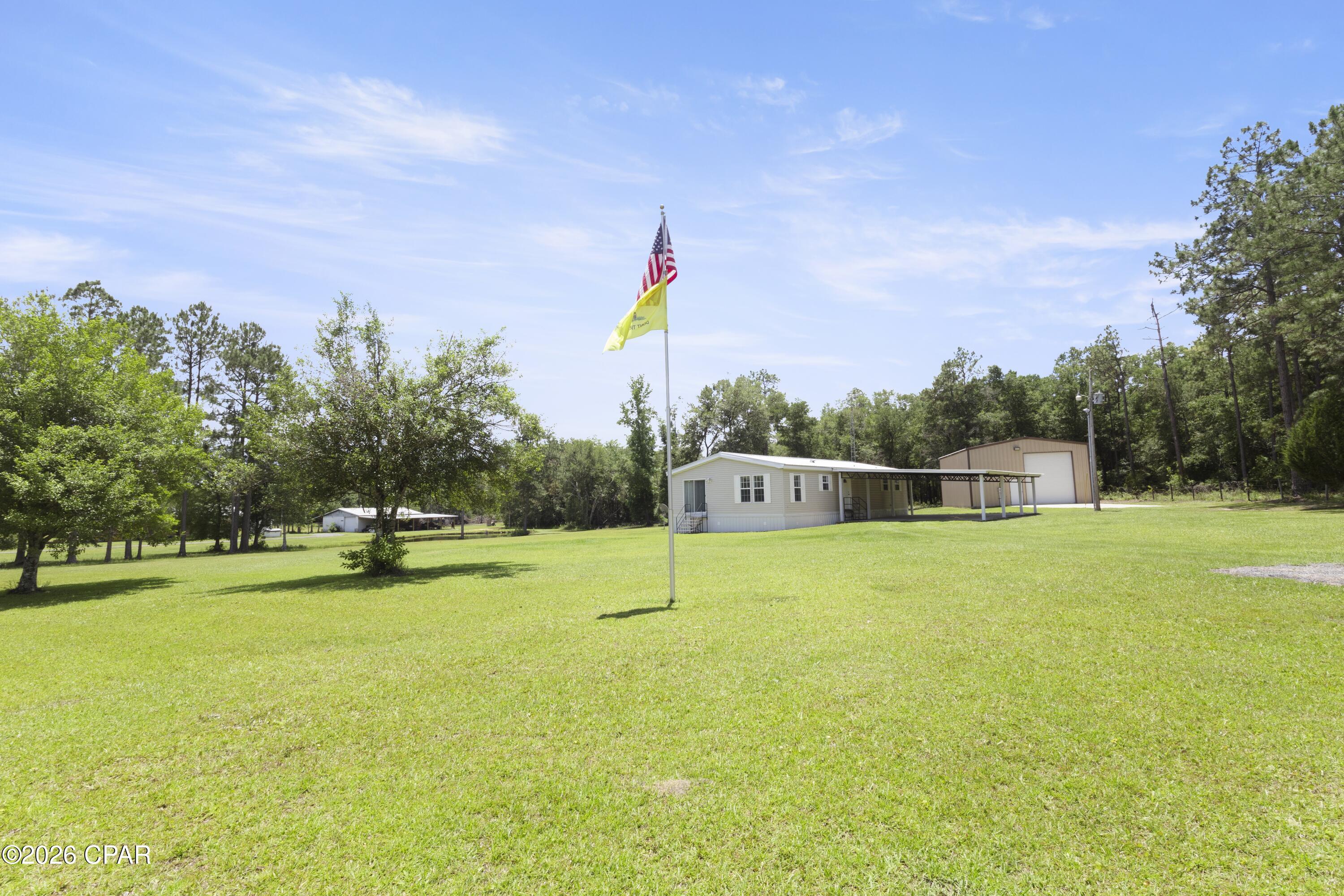 Homes for sale in Caryville, FL | 2089 Condry Ln, Caryville, FL 32427 | MLS# 786982
