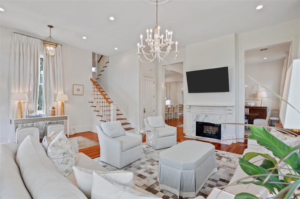 1211 Saint Anne Avenue — photo 4