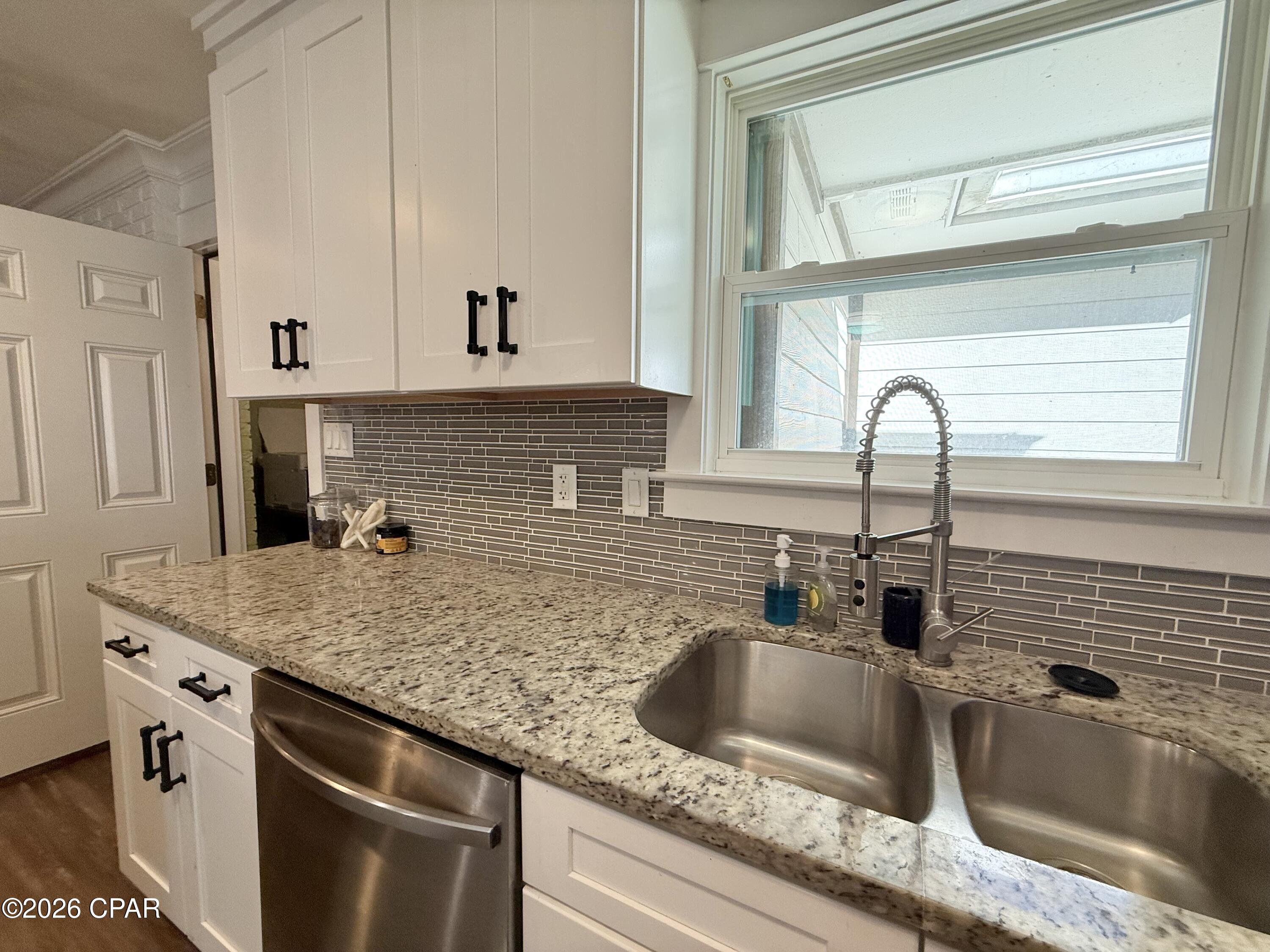 Image 14 For 201 Armstrong Circle