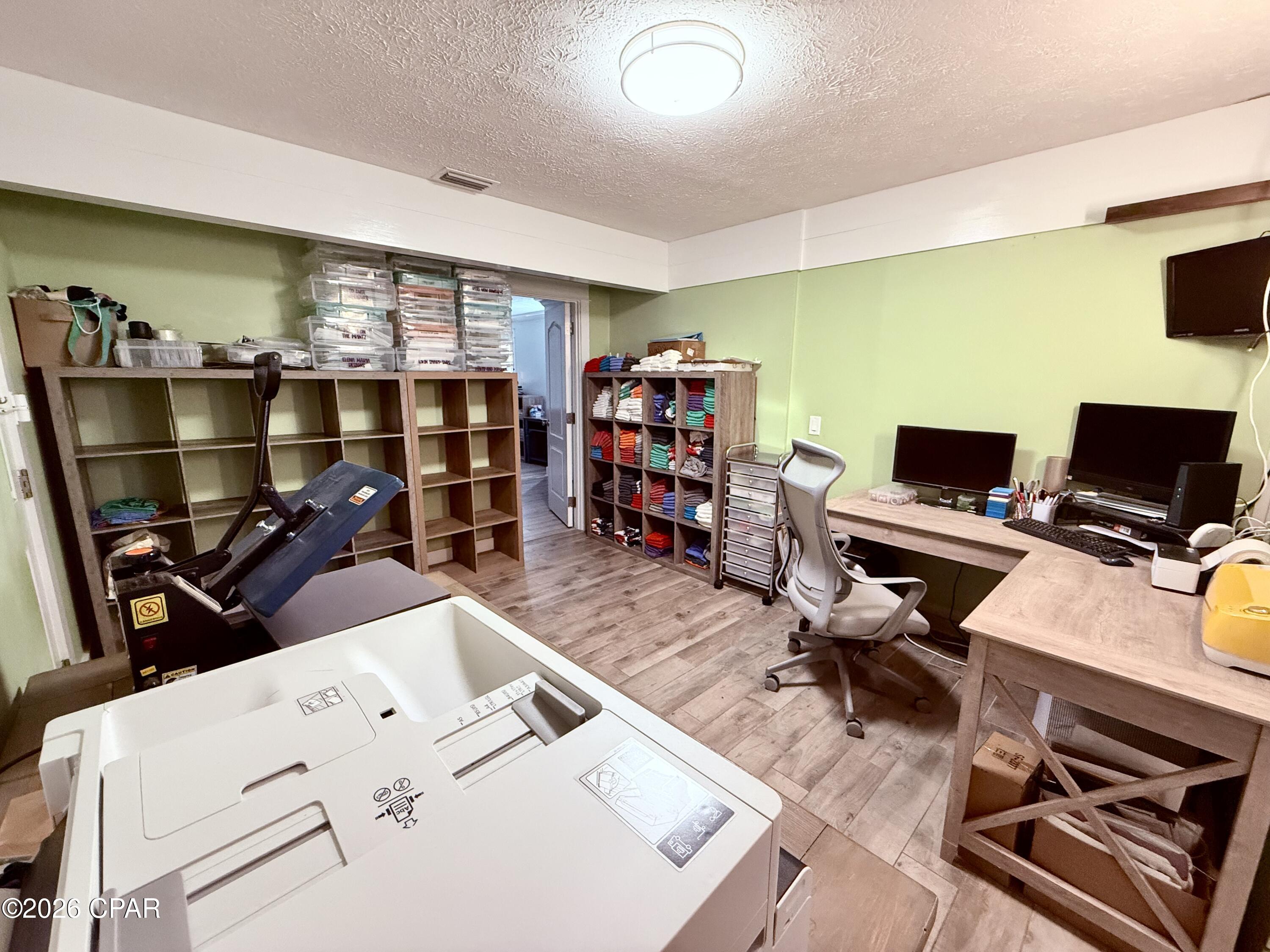 Image 32 For 201 Armstrong Circle