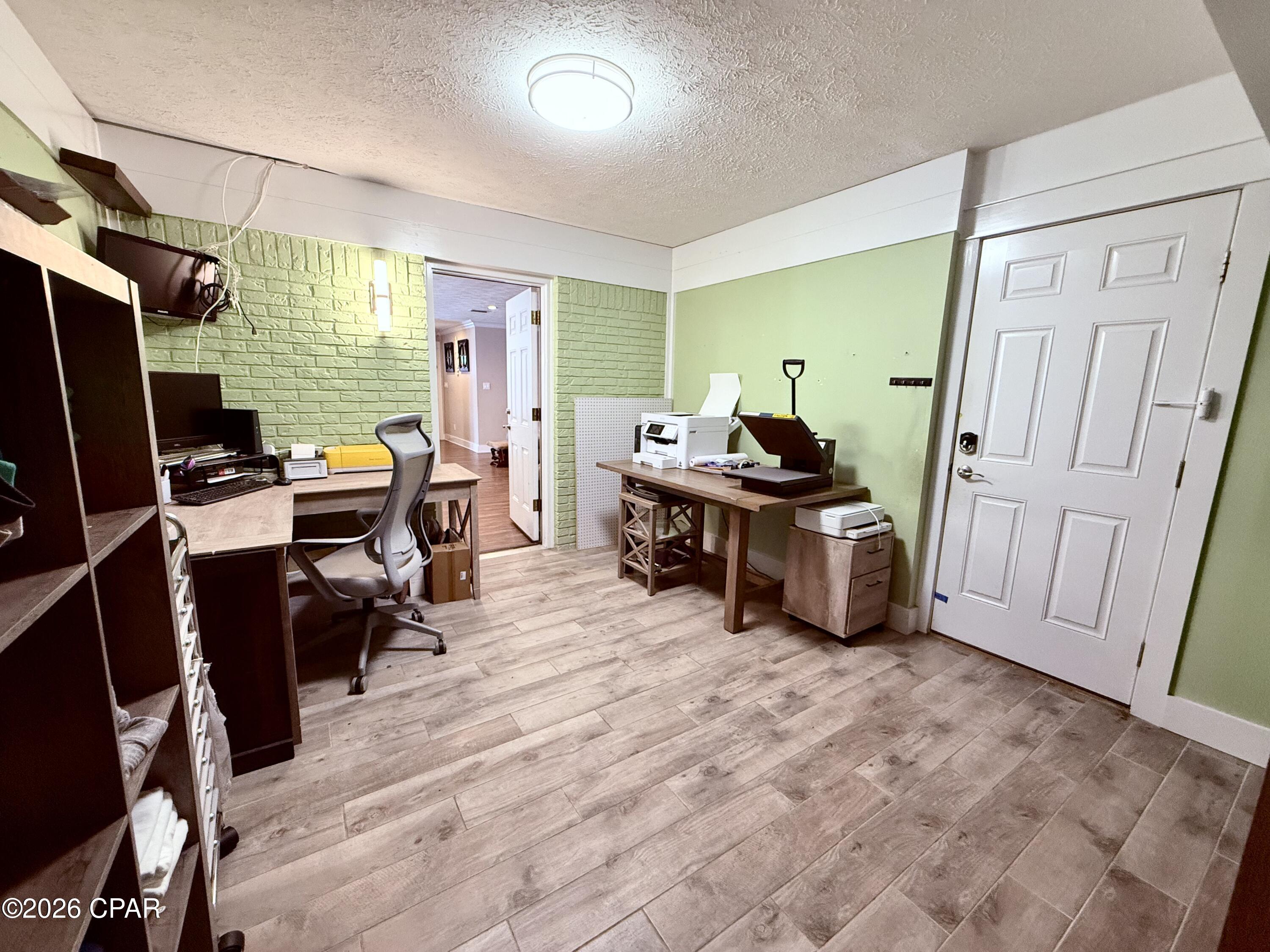 Image 33 For 201 Armstrong Circle