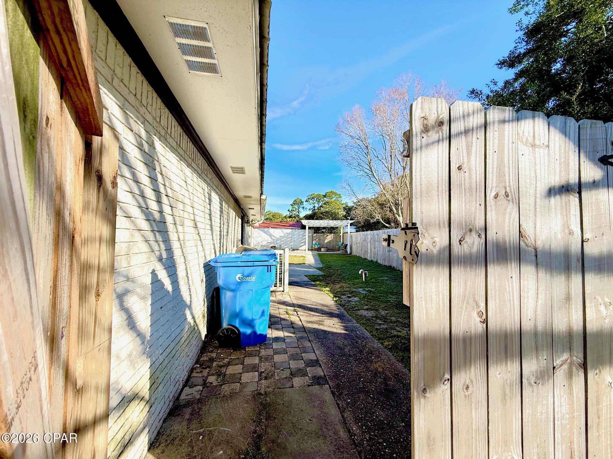 Image 6 For 201 Armstrong Circle