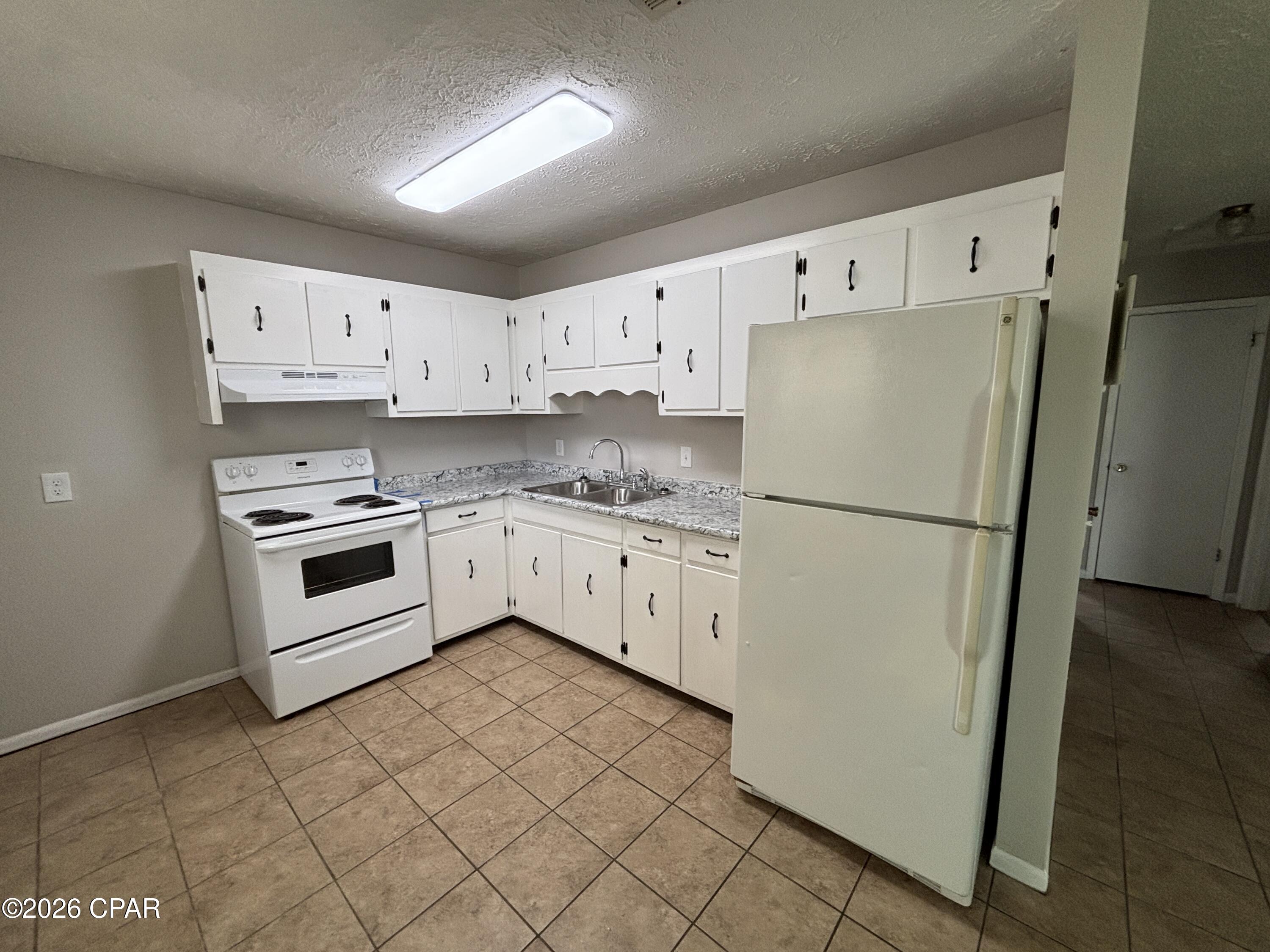 Image 2 For 2701 8th Court C