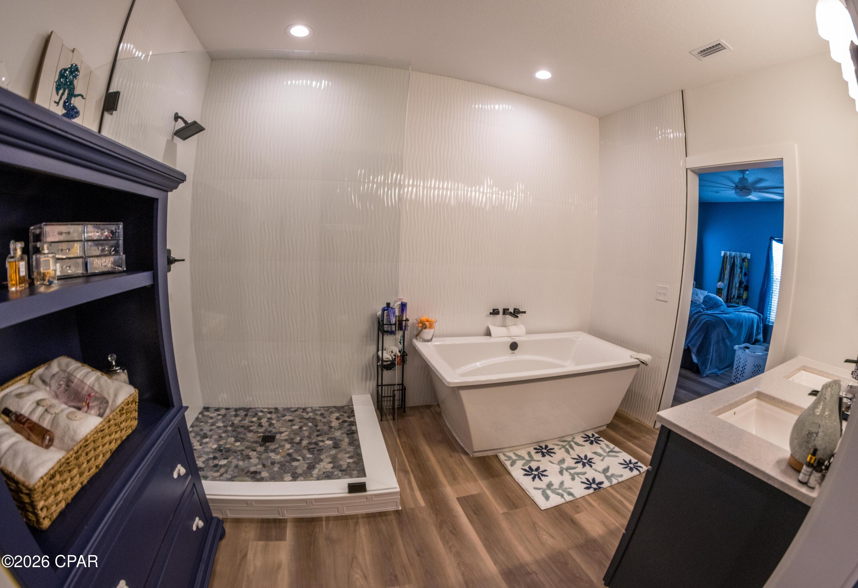 Image 18 For 13119 Airway Street