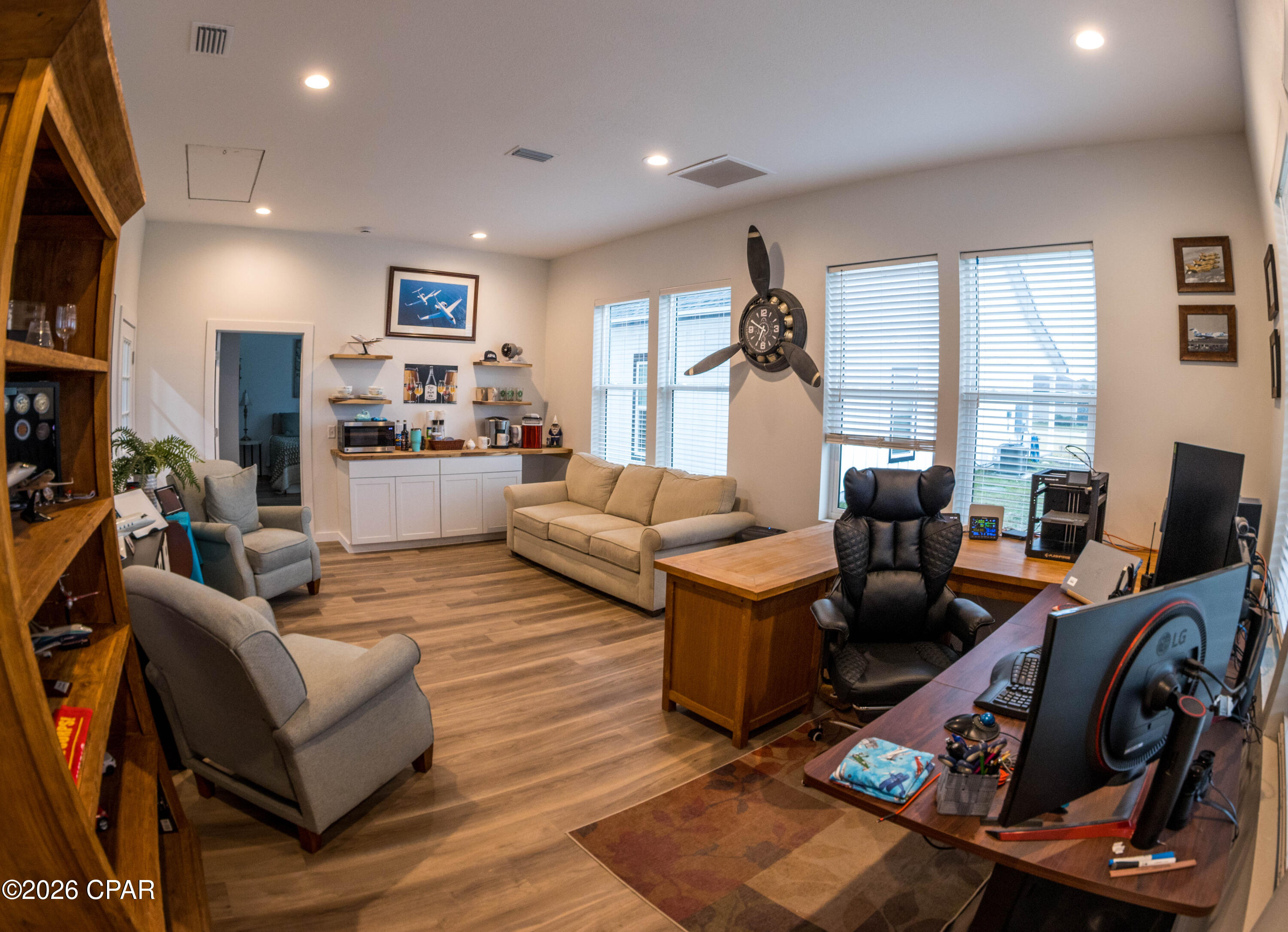 Image 24 For 13119 Airway Street