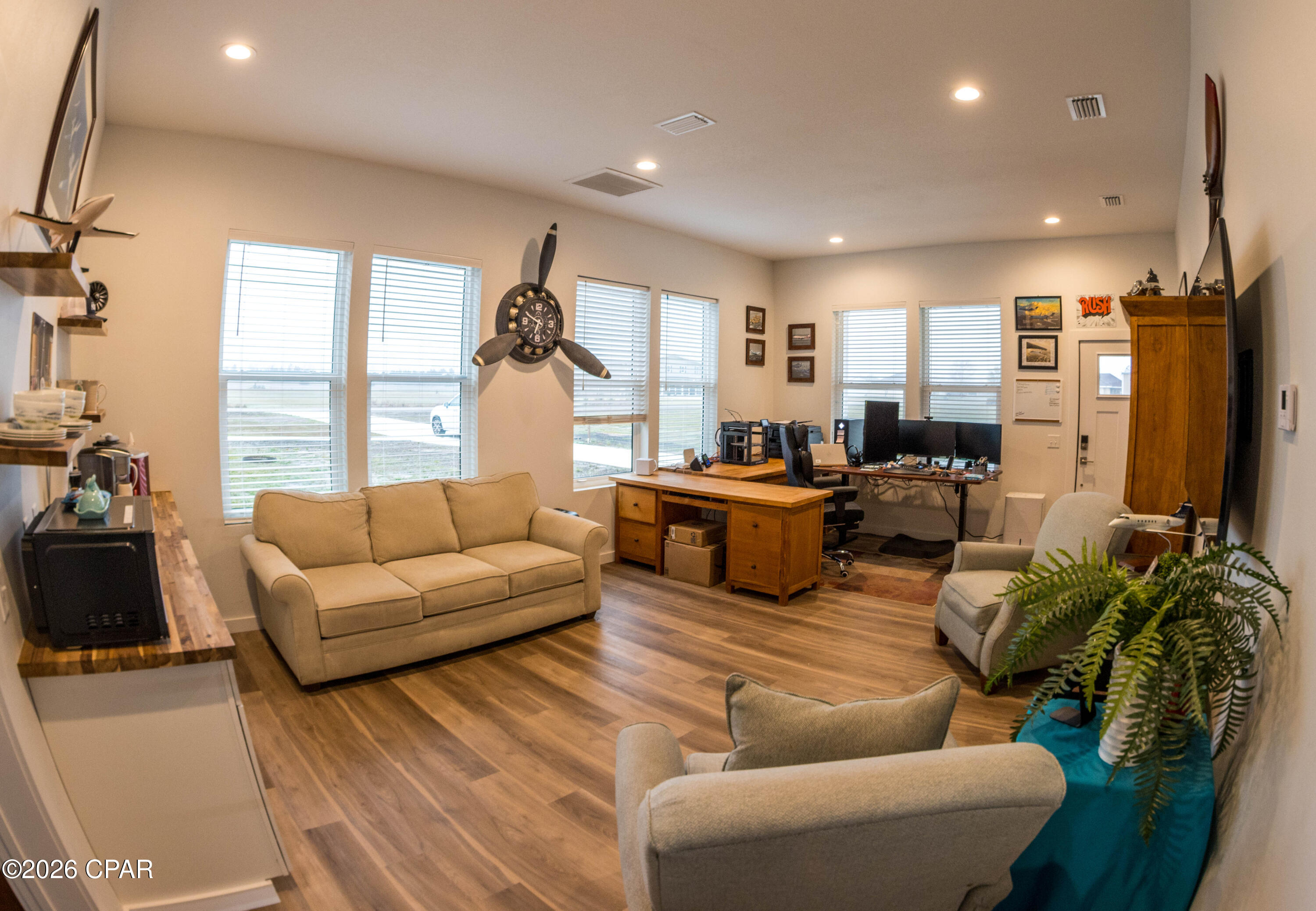 Image 25 For 13119 Airway Street