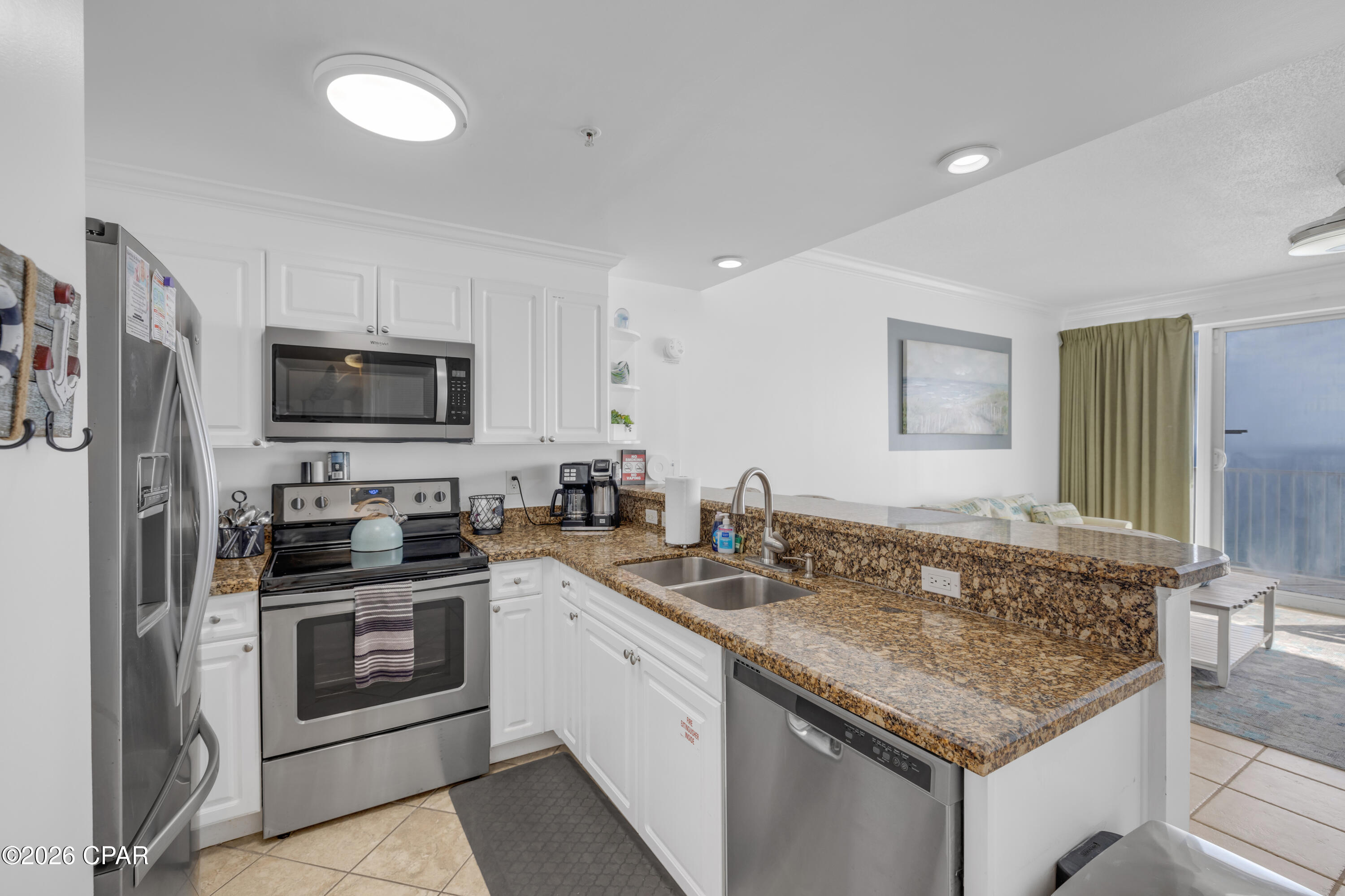 Listing photo id 14 for 9450 Thomas Drive 2106d