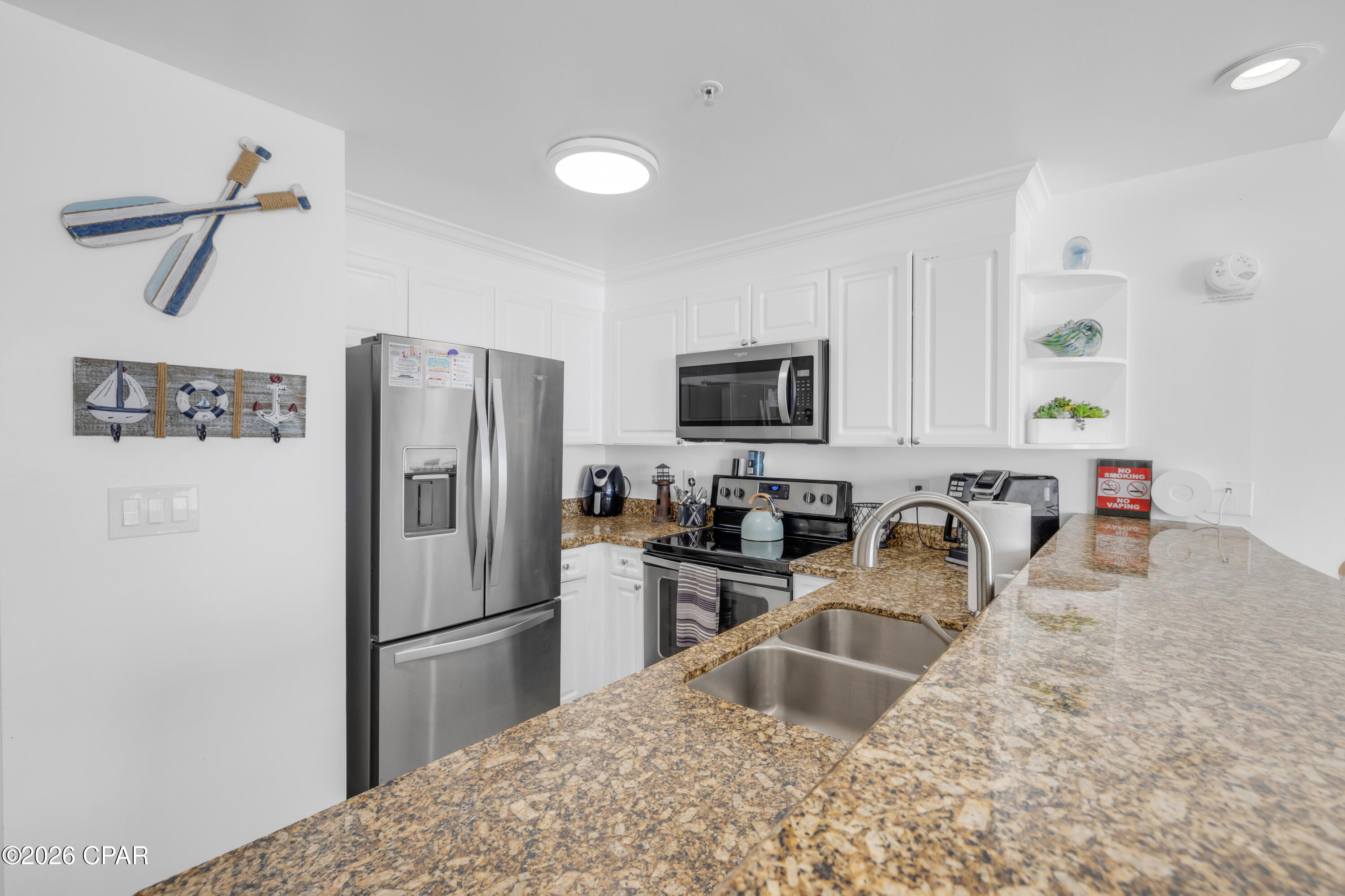 Listing photo id 15 for 9450 Thomas Drive 2106d