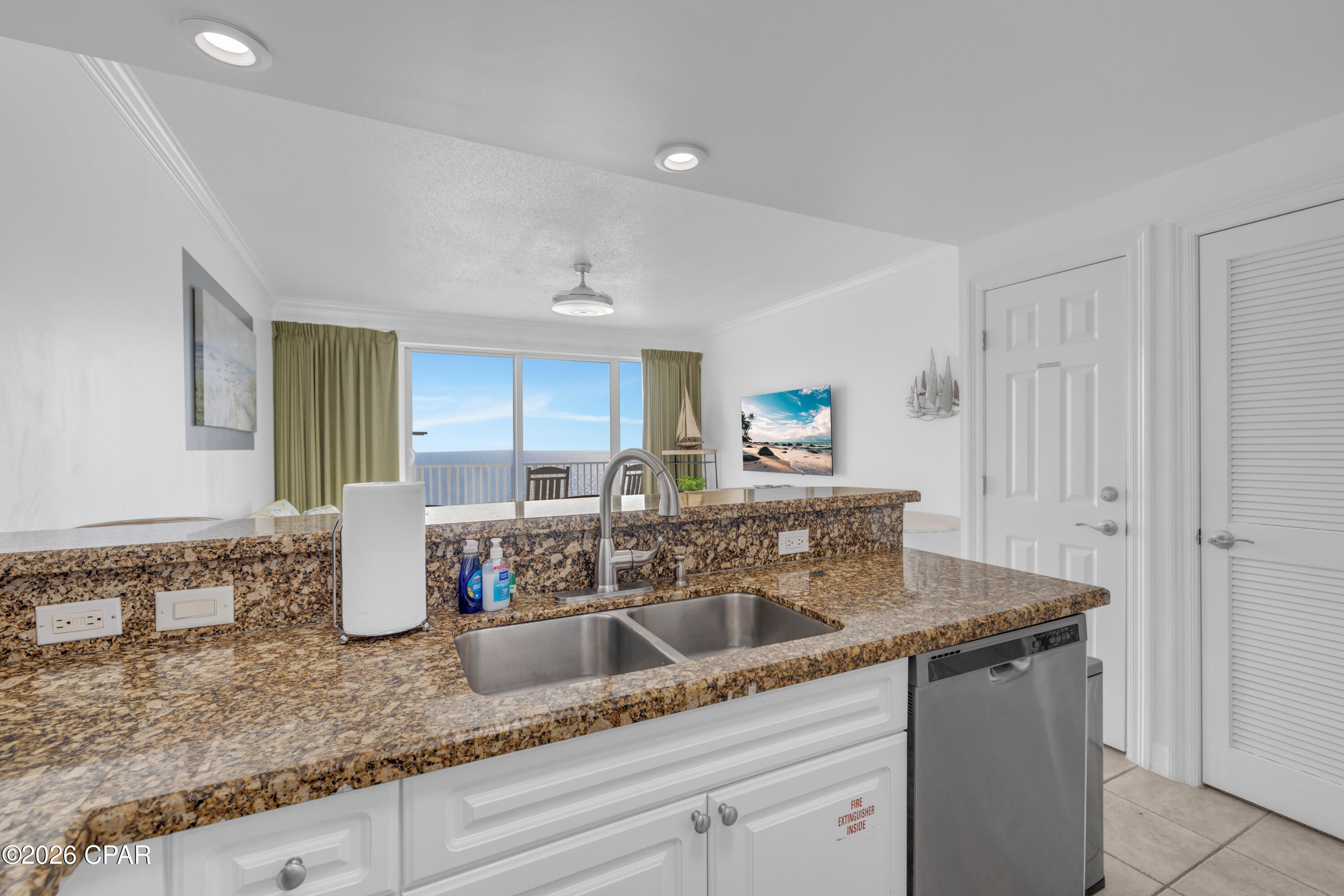 Image 18 For 9450 Thomas Drive 2106d