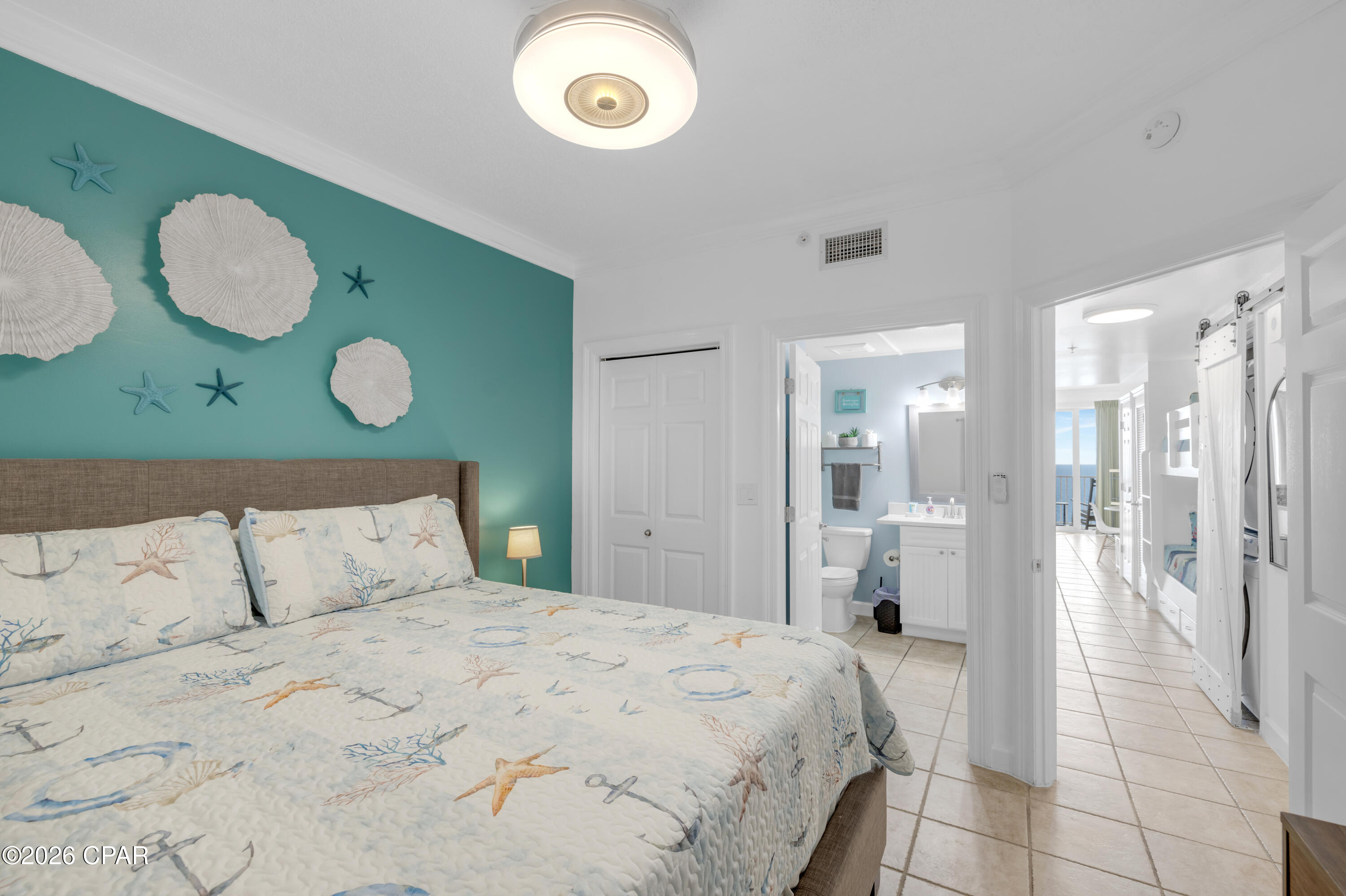 Listing photo id 8 for 9450 Thomas Drive 2106d