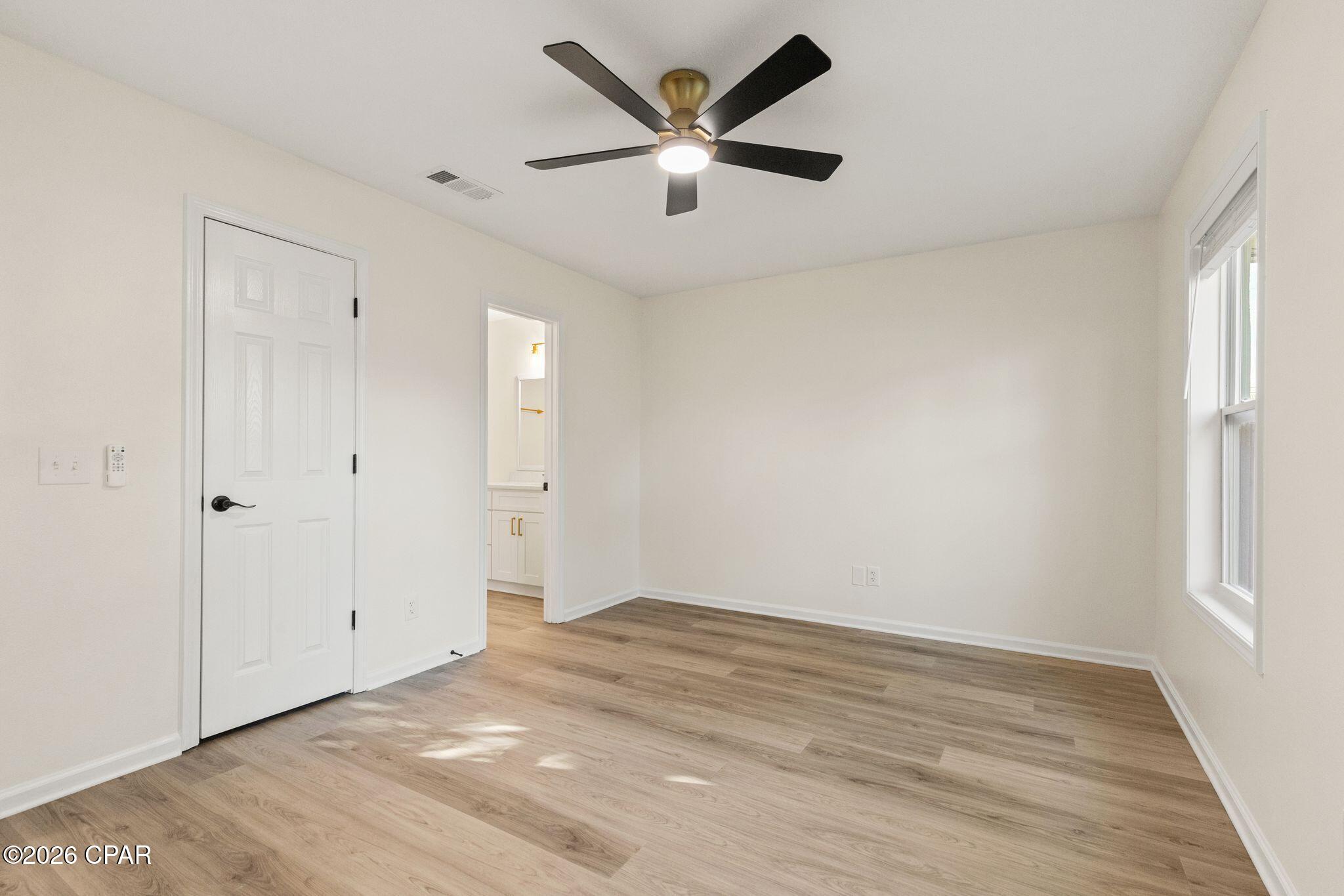 Listing photo id 14 for 425 Sea Breeze Drive