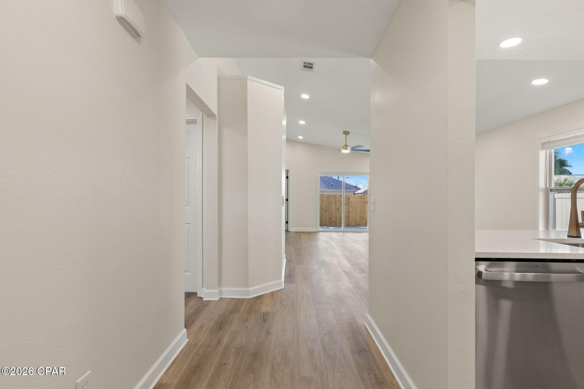 Listing photo id 3 for 425 Sea Breeze Drive