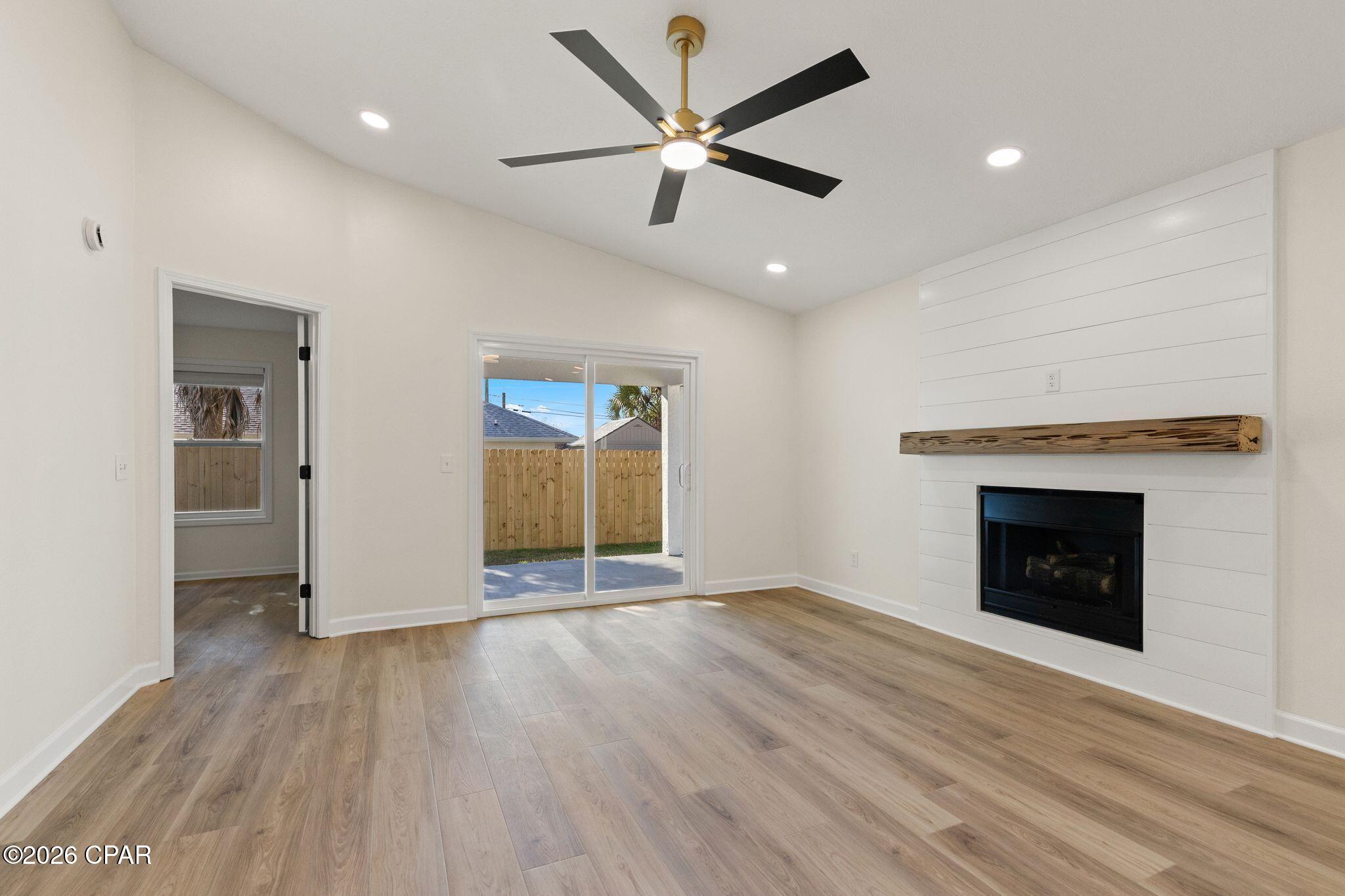 Listing photo id 9 for 425 Sea Breeze Drive