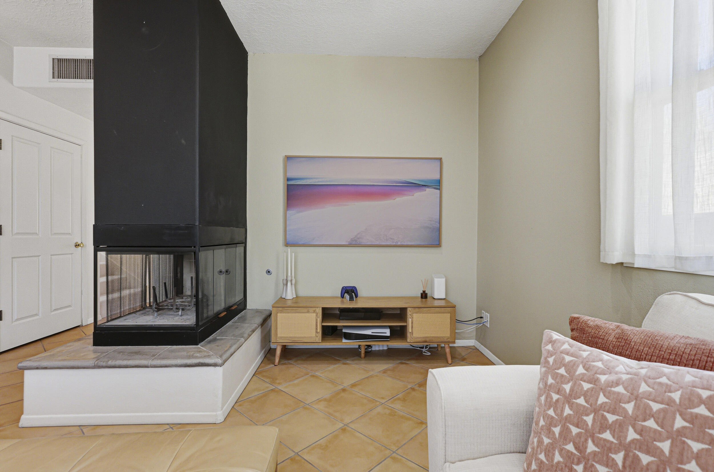 Homes for sale in Albuquerque, NM | 2920 Burton Ave Se, Albuquerque, NM 87106 | MLS# 1100137