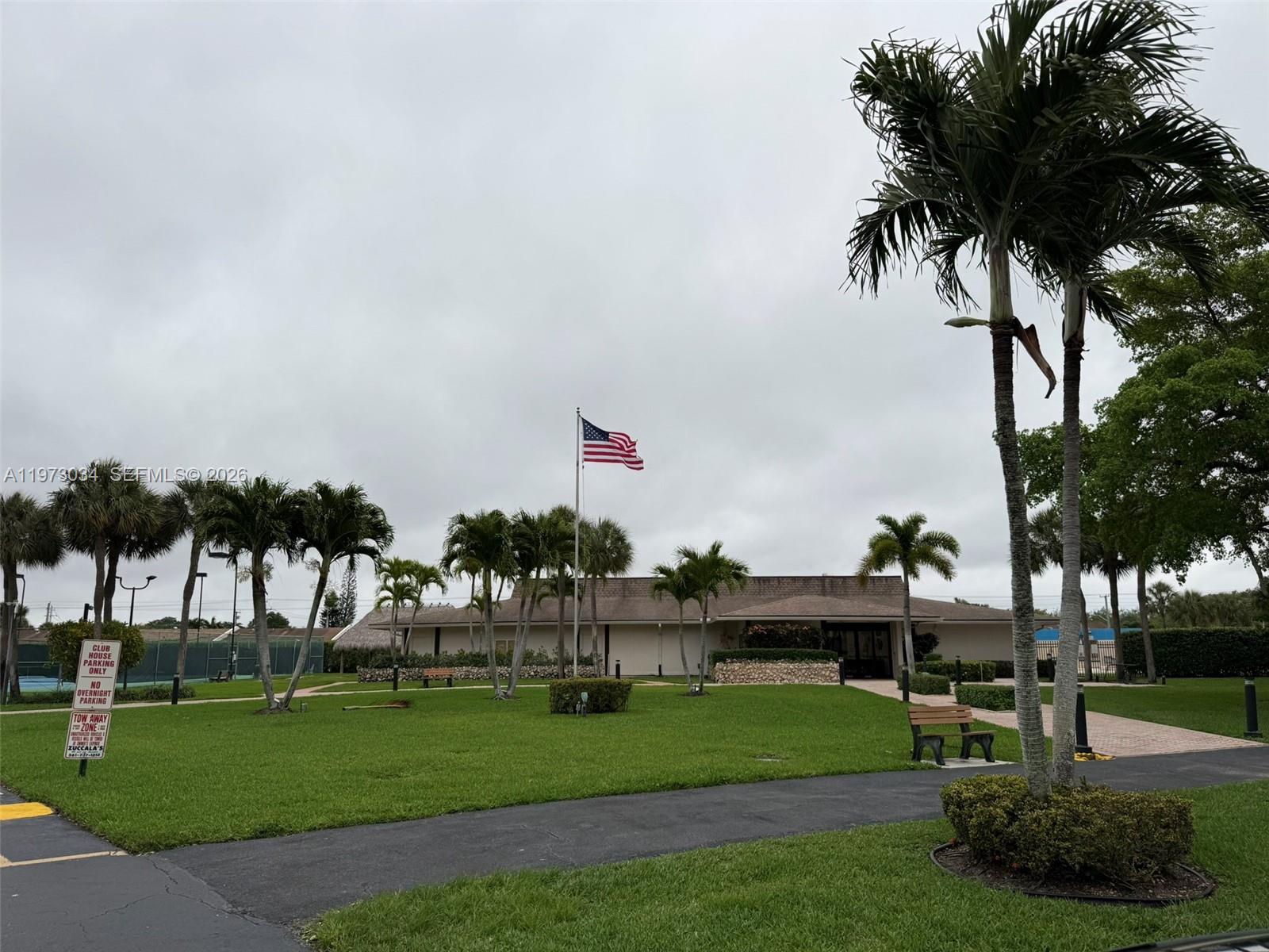 Palmetto Condo