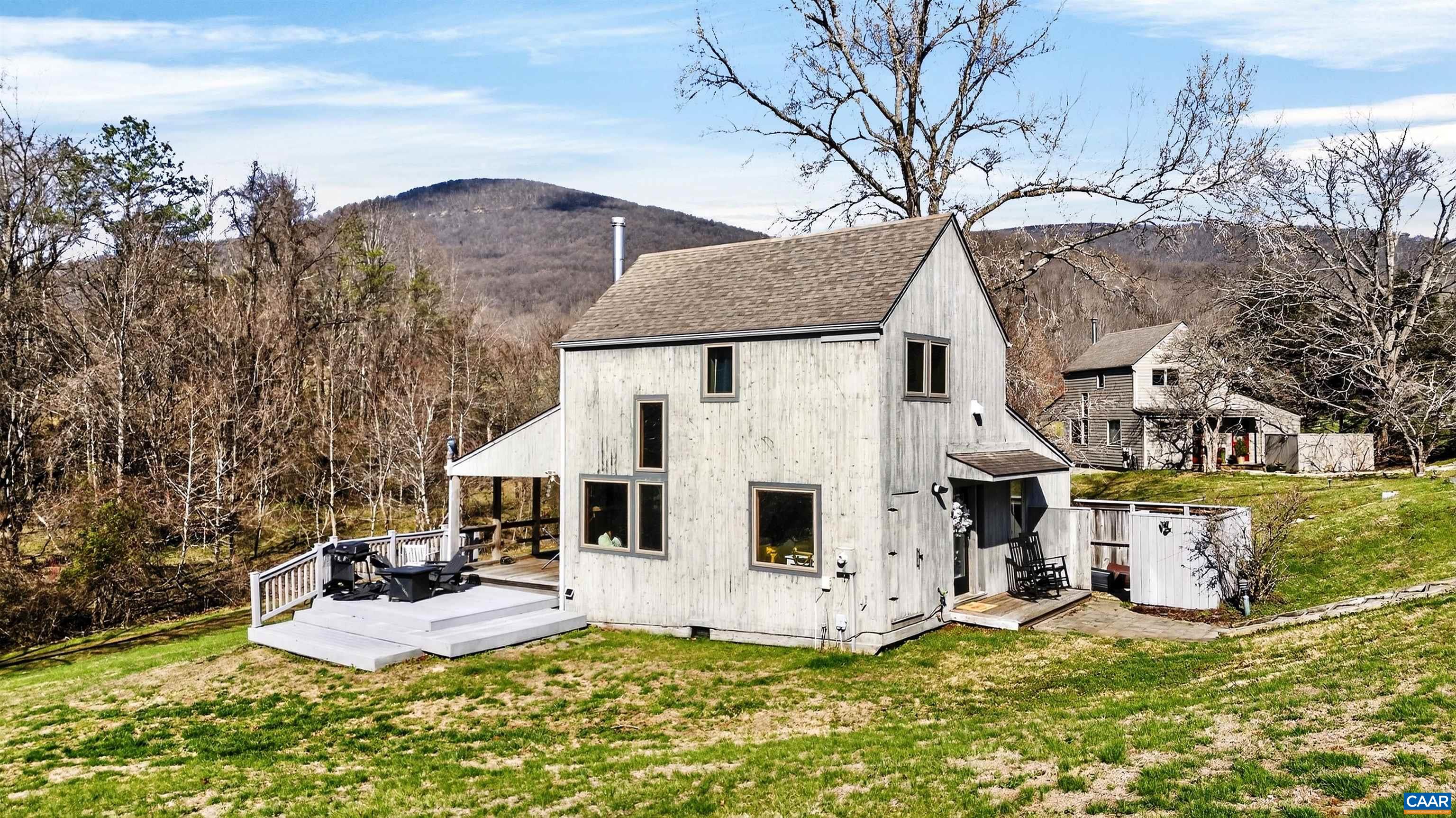 48 MEADOW LN, Nellysford, VA 22958