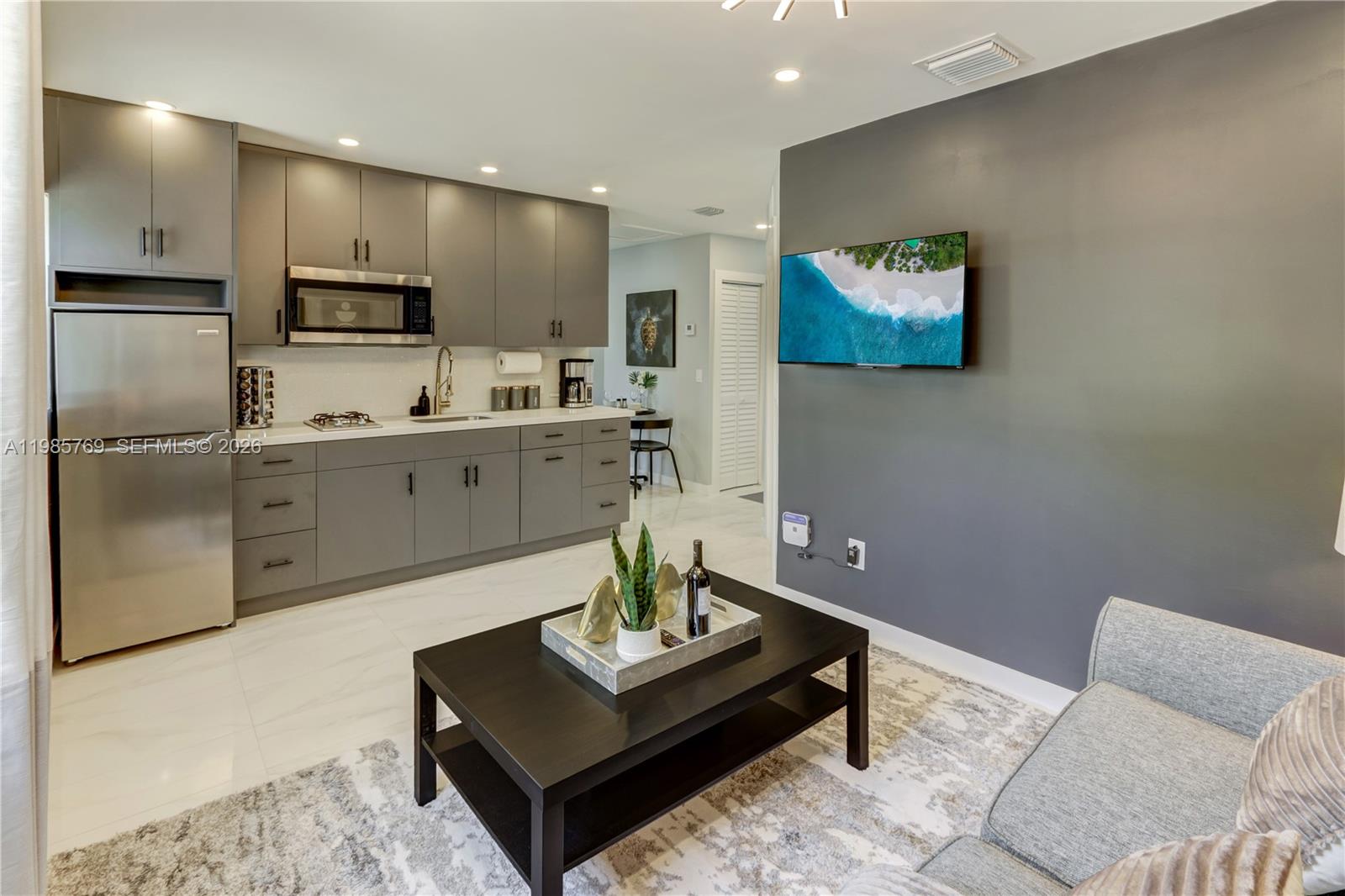 Hollywood Little Ranches