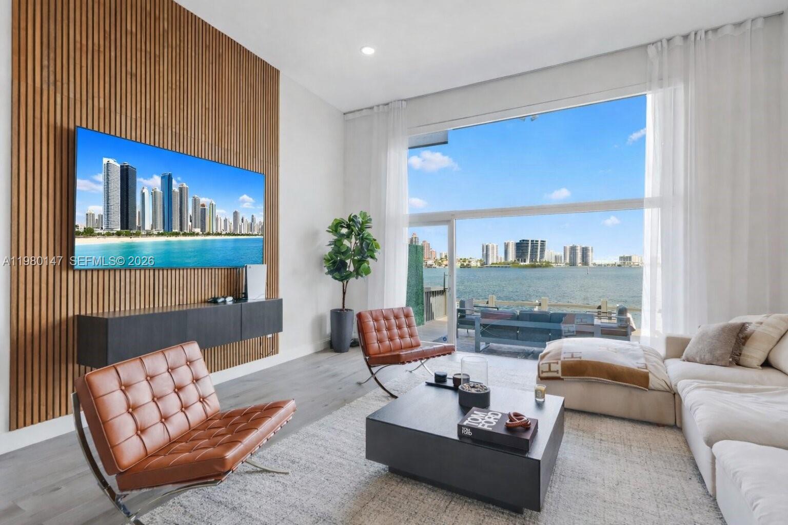 Villas On The Bay Condo