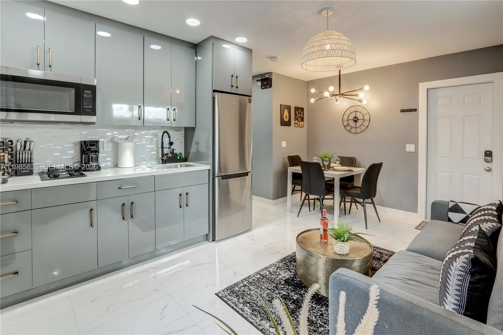 Hollywood Little Ranches