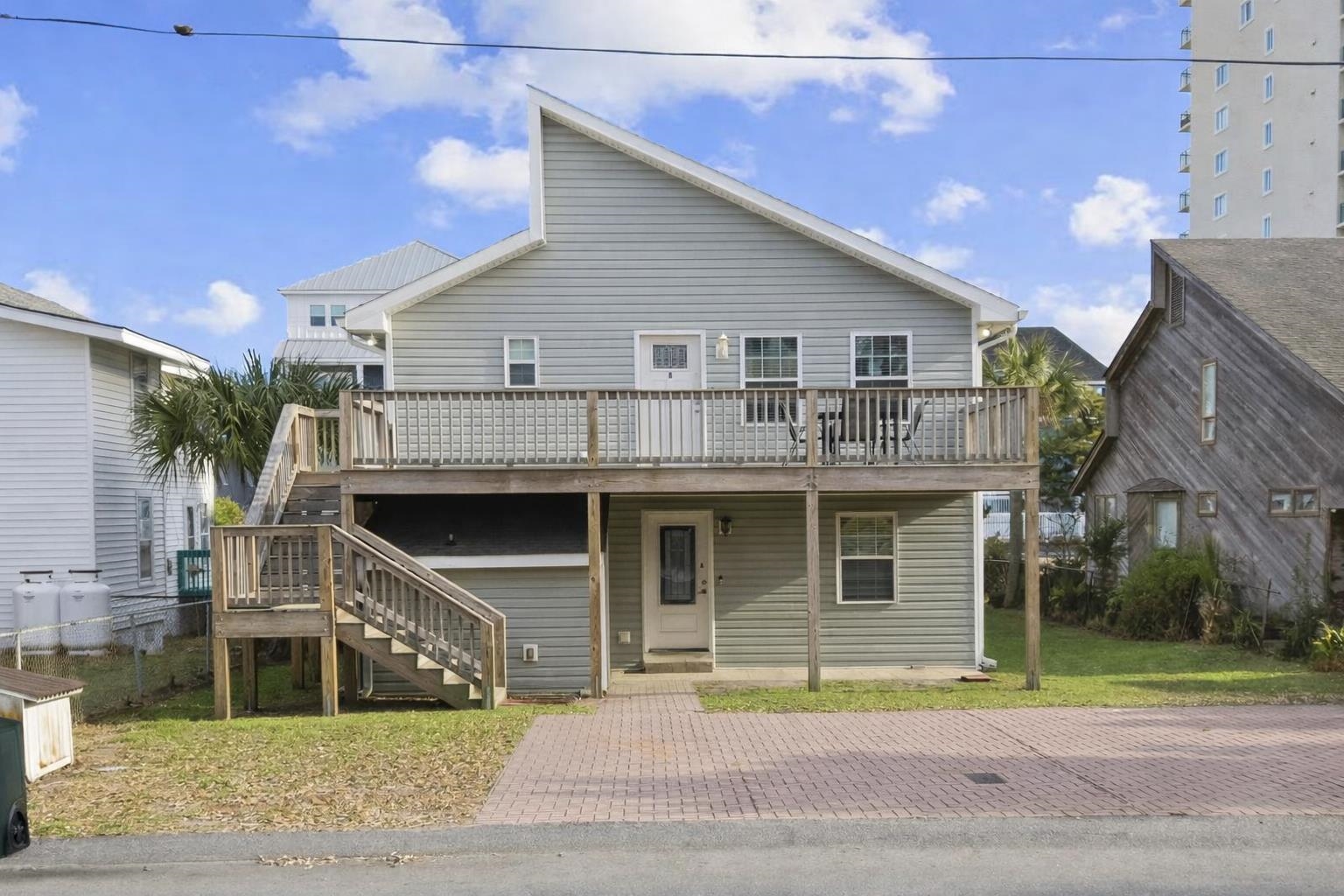 2607145 | Photo 2