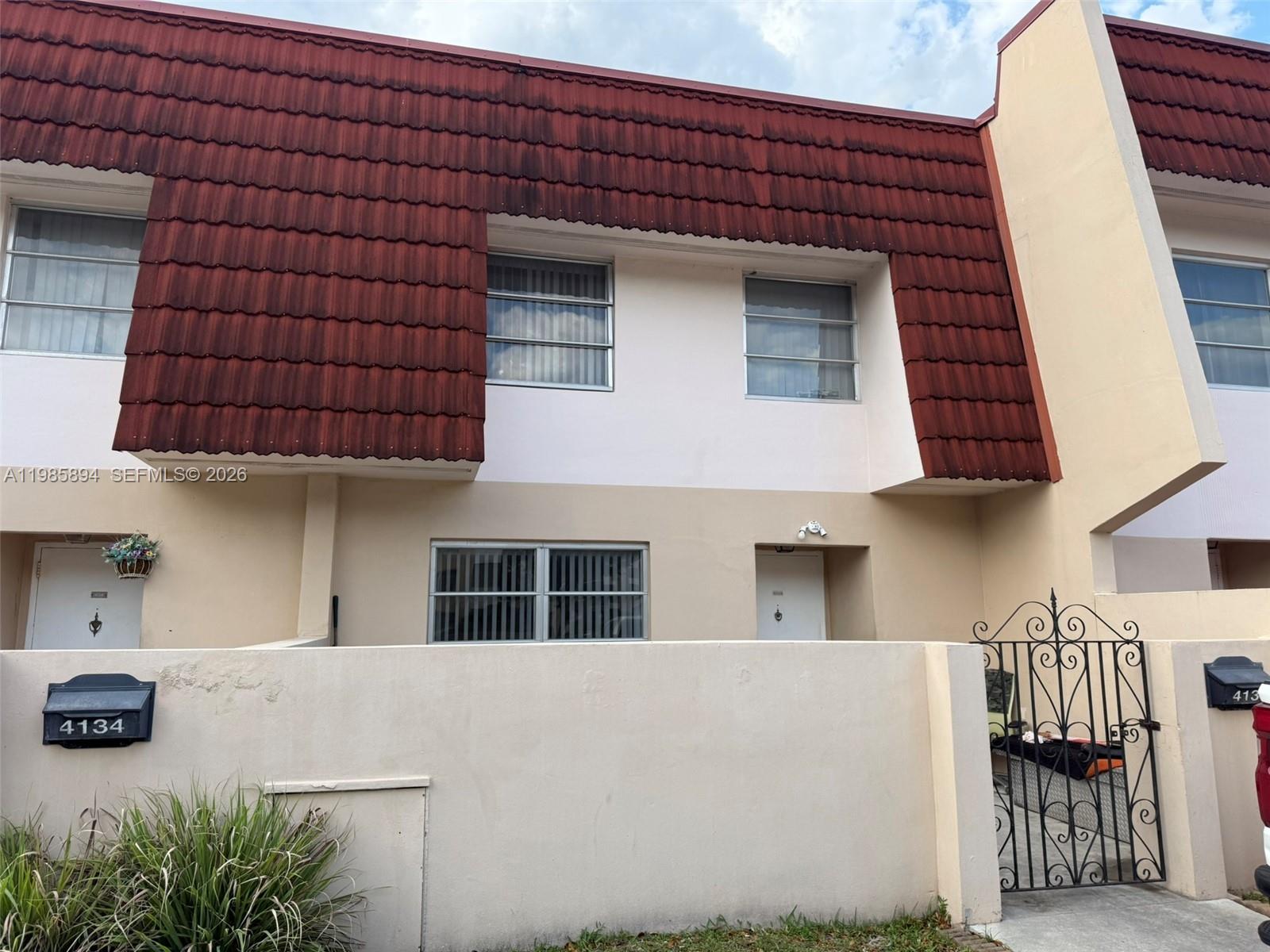 Manors Townhouse 14-15 Co