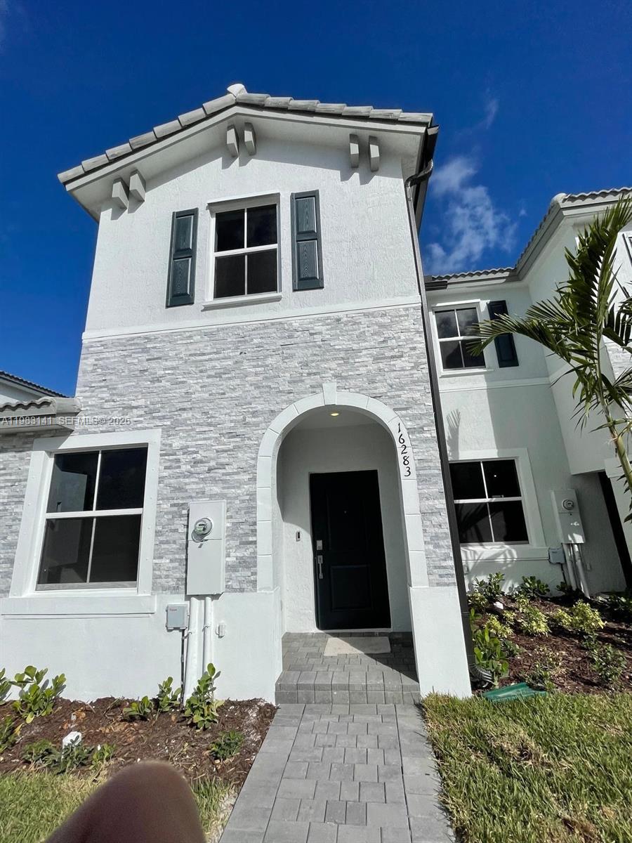 Cedar Pointe