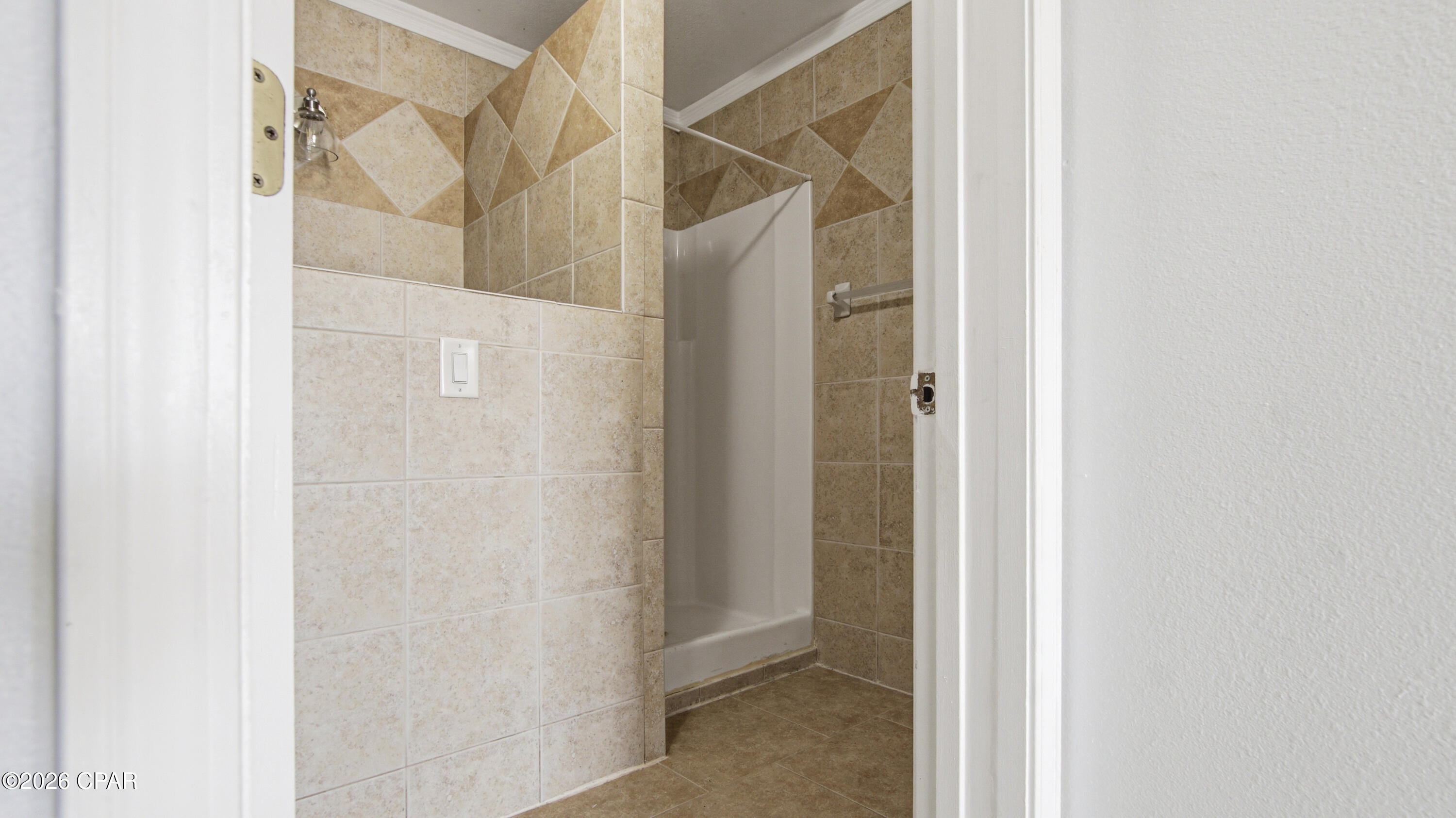 Image 10 For 1613 Hickory Avenue