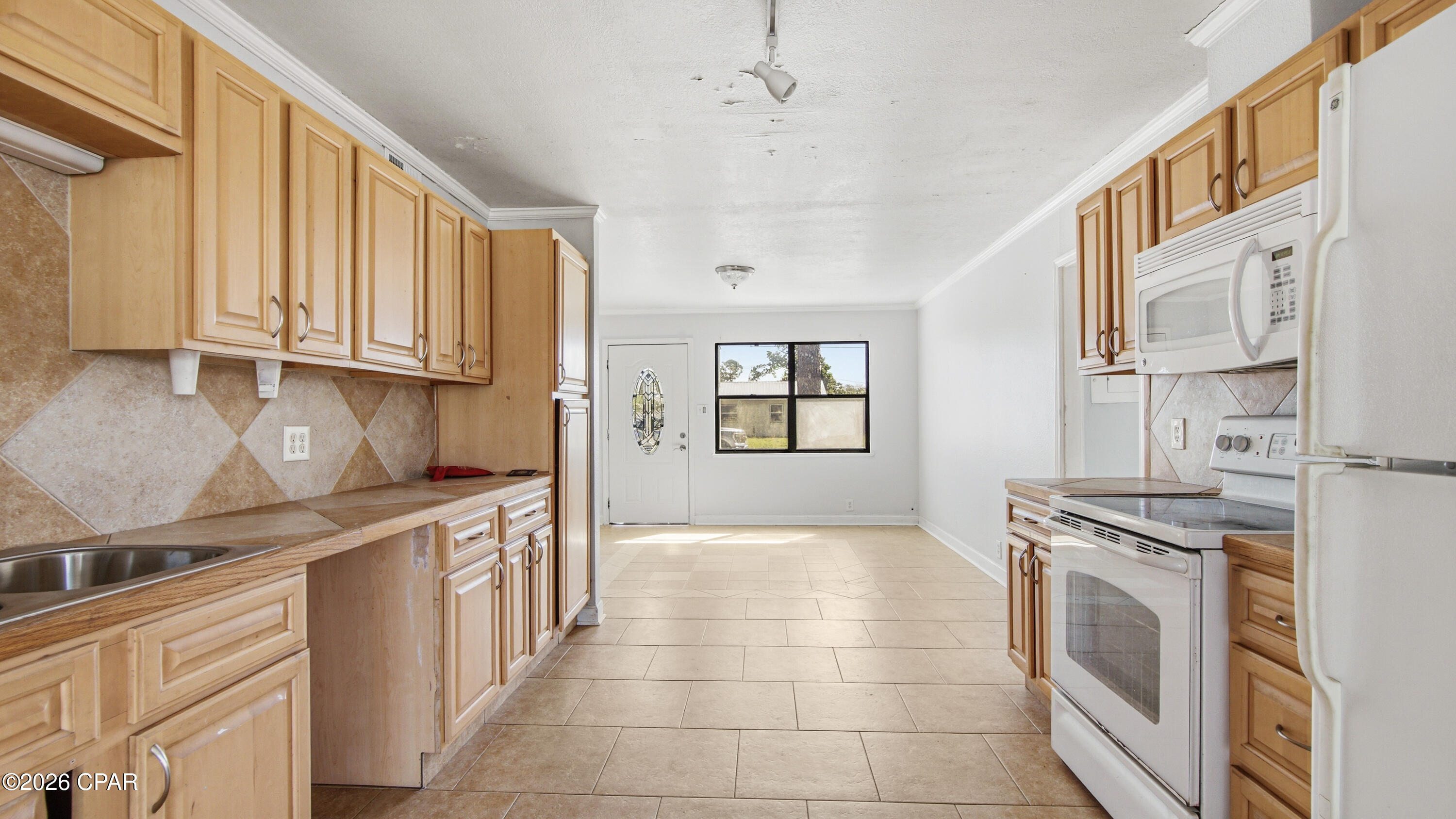 Image 2 For 1613 Hickory Avenue