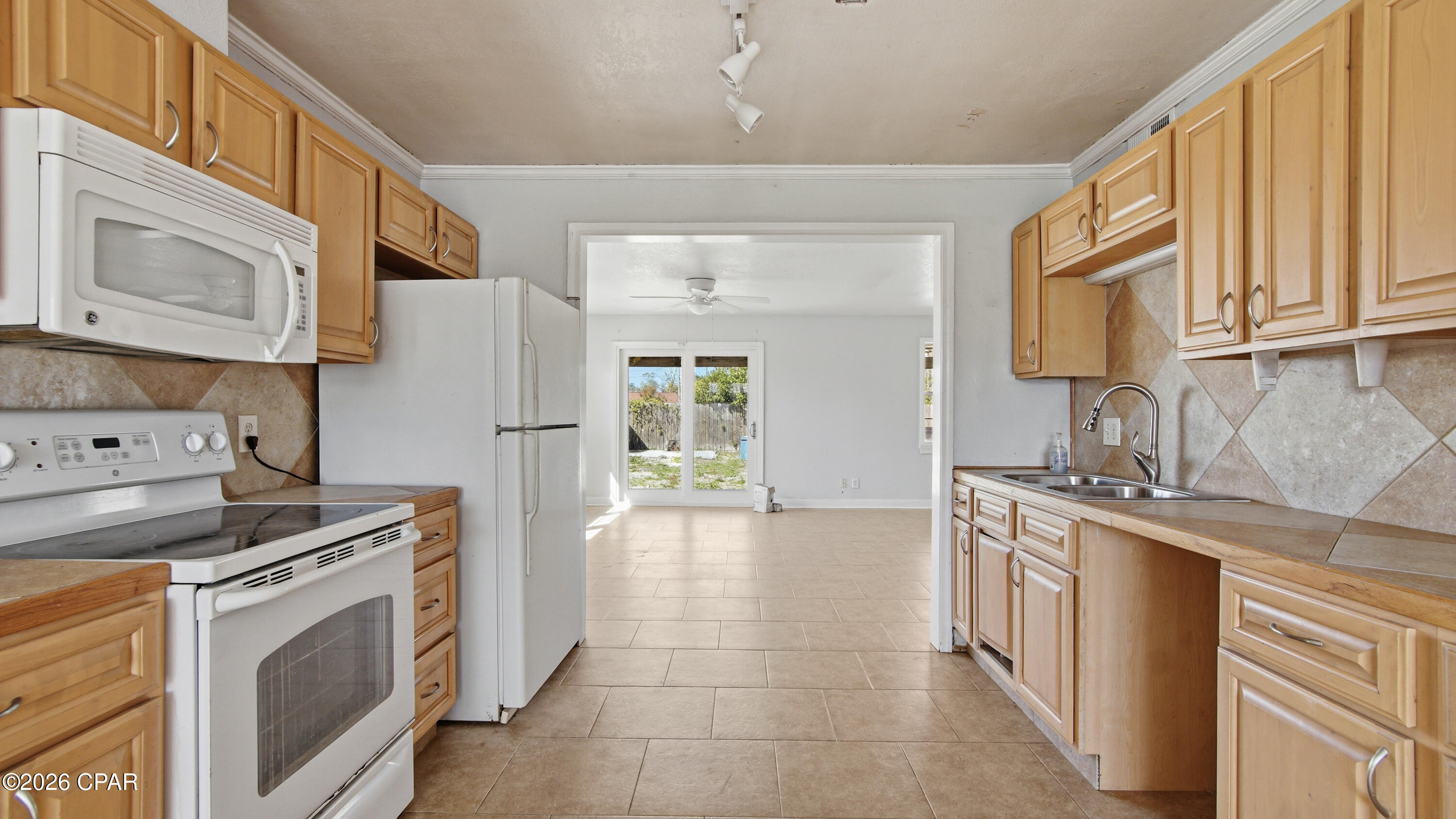 Image 25 For 1613 Hickory Avenue