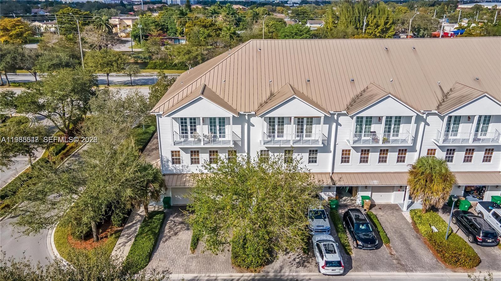 Lakeside Village Of Davie