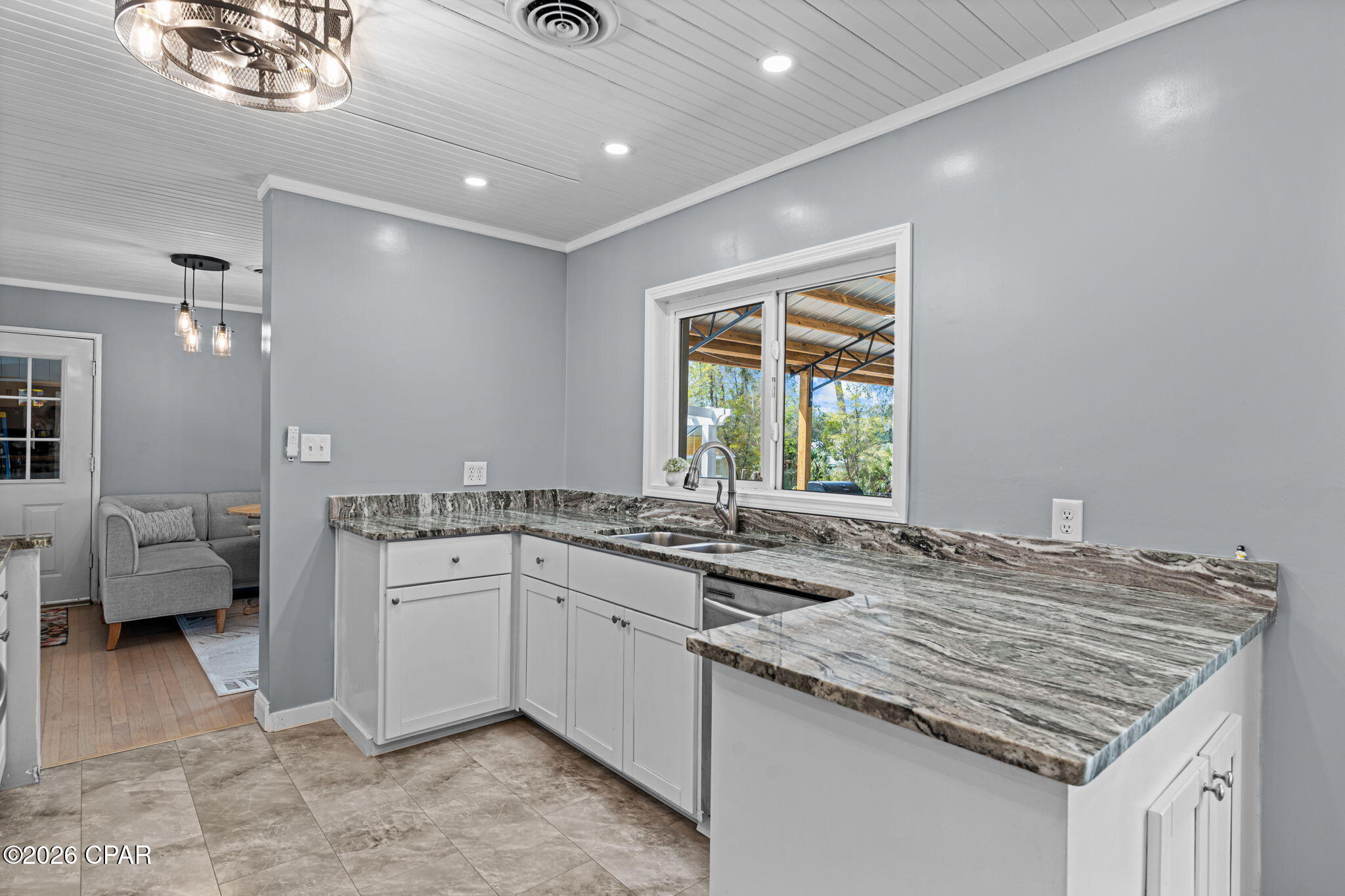 Image 16 For 1006 High Street