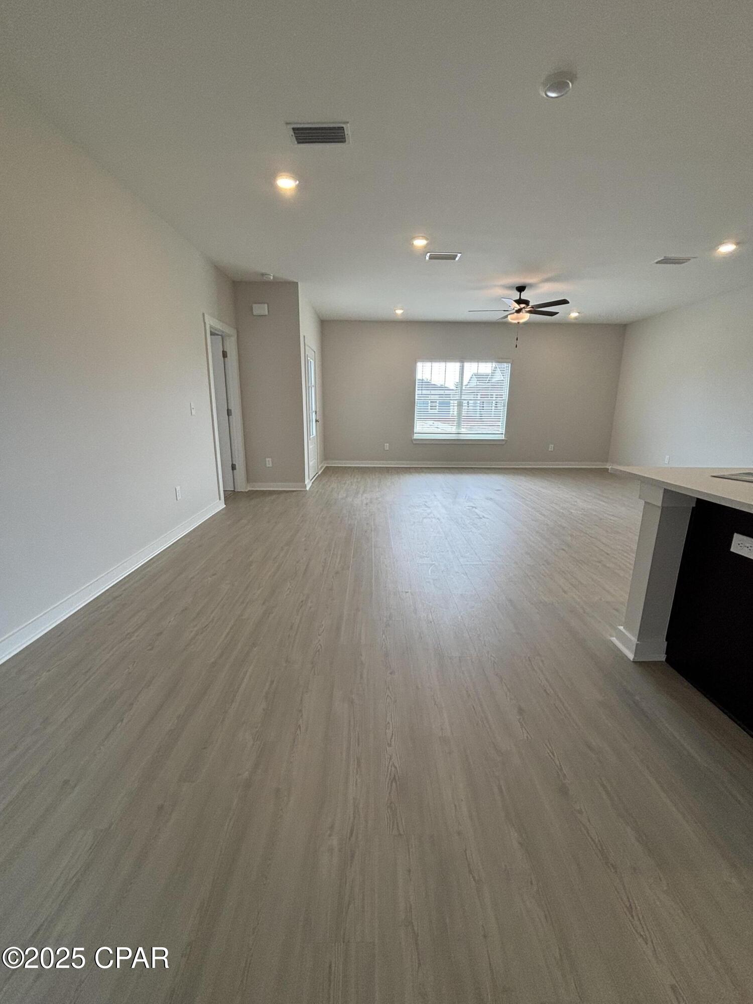 Image 3 For 1080 Blazing Star Street