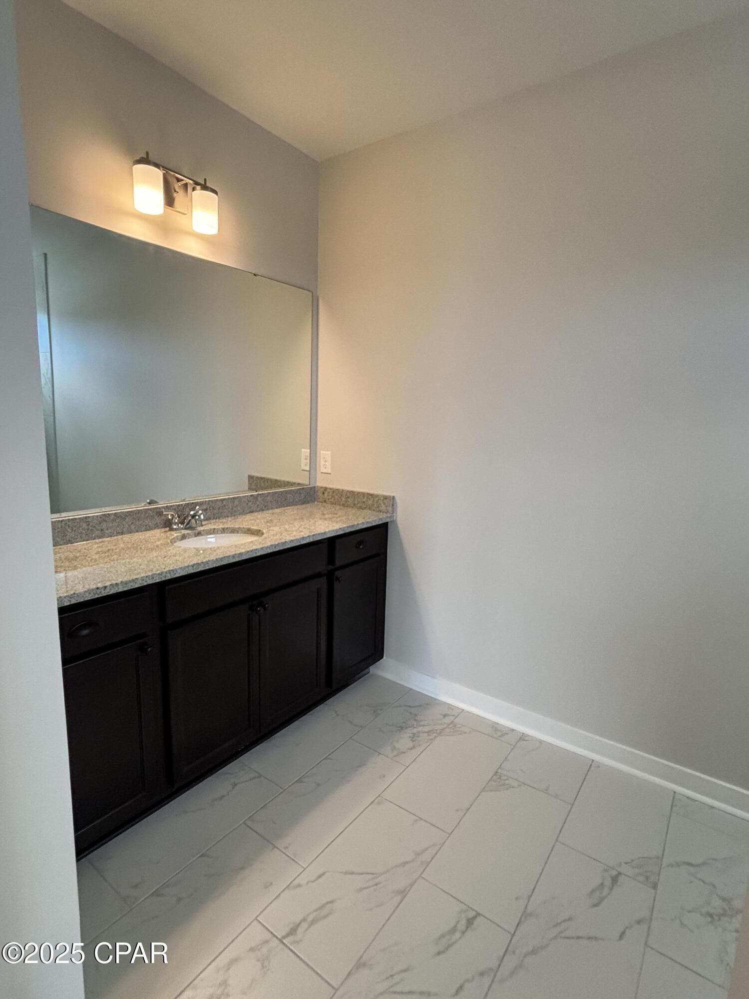 Image 8 For 1080 Blazing Star Street