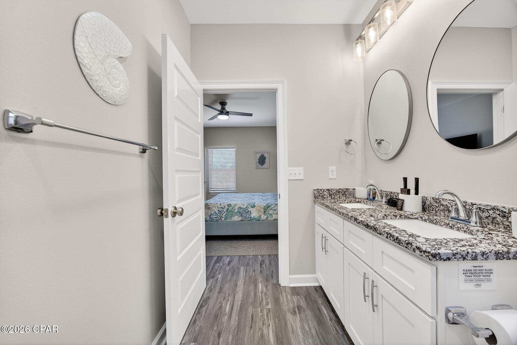 Listing photo id 31 for 319 Oleander Drive