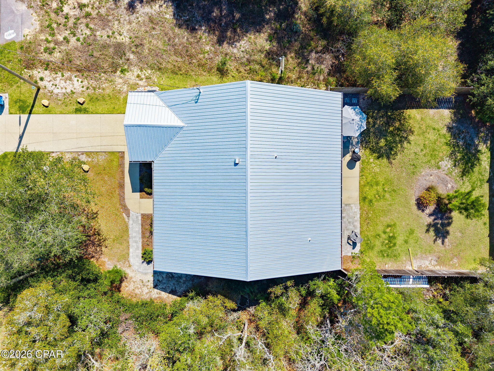 Listing photo id 37 for 319 Oleander Drive