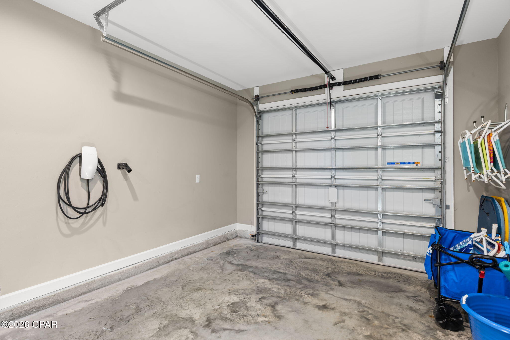 Listing photo id 39 for 319 Oleander Drive