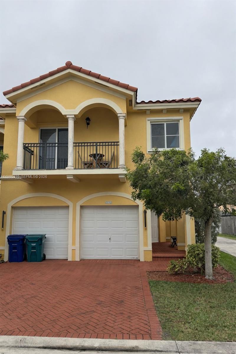 Sunset Lake Townhomes