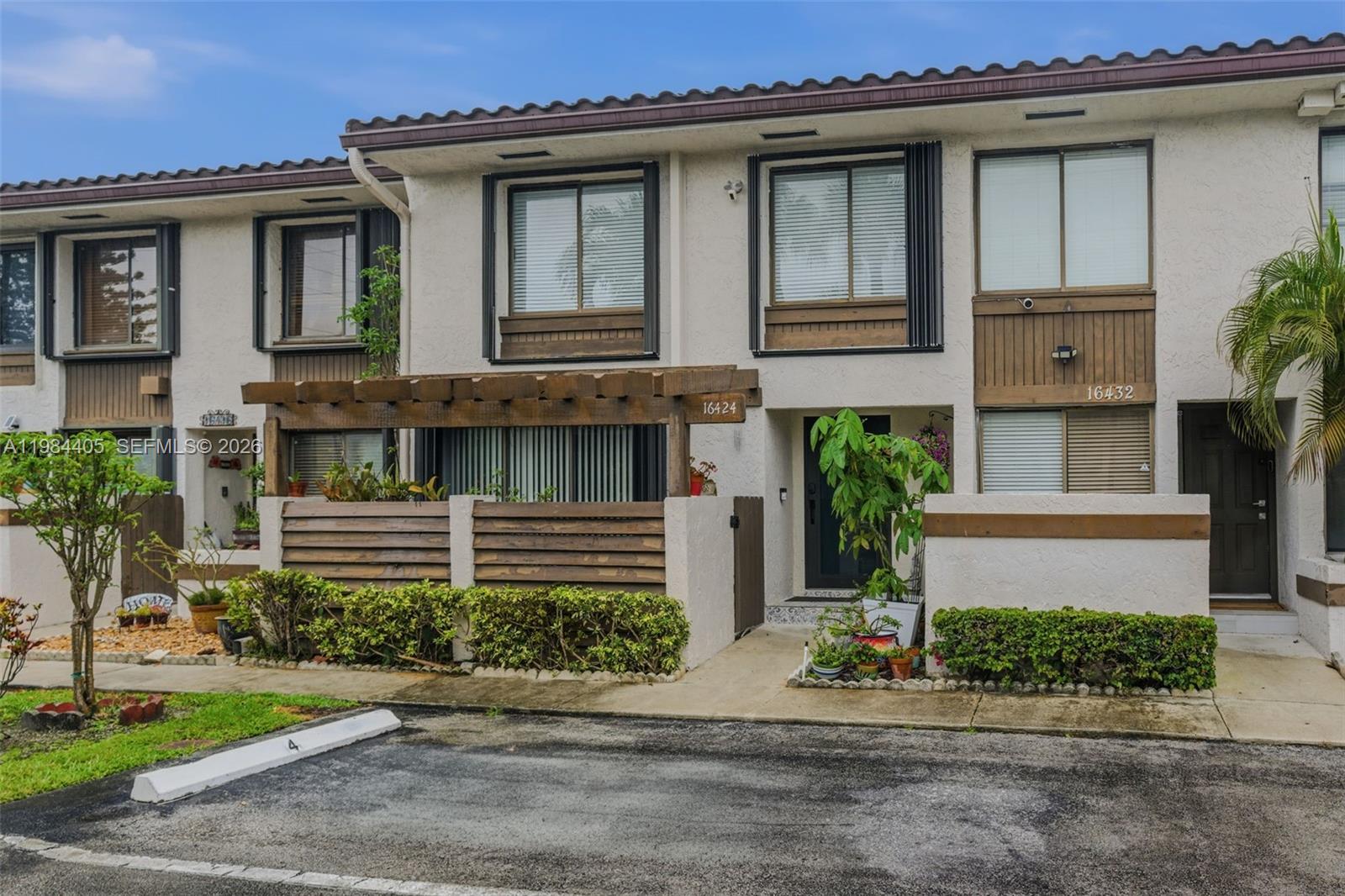 Lakeview Townhomes Condo