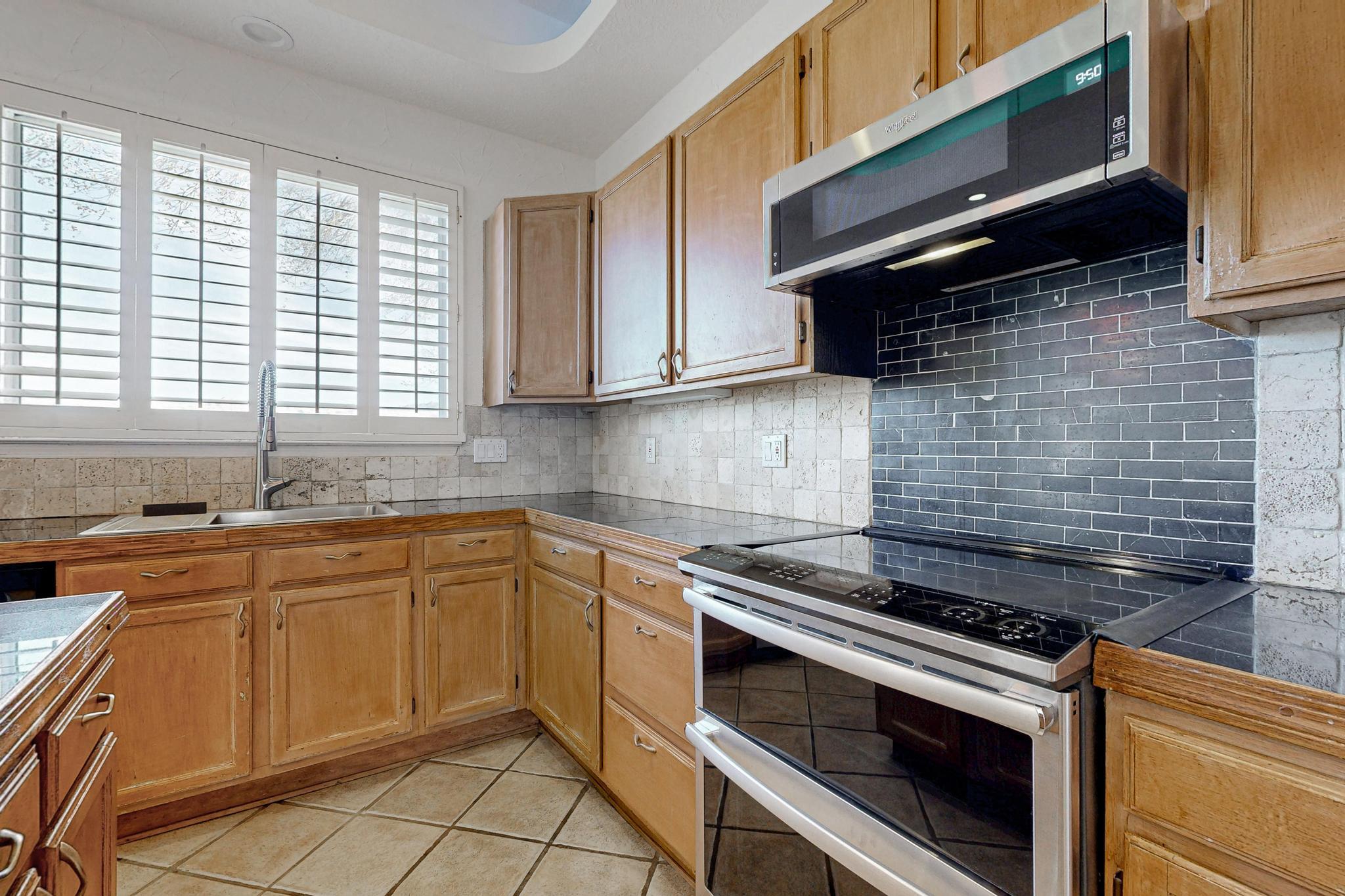 12017 CARIBOU AVENUE NE, ALBUQUERQUE, NM 87111  Photo 8