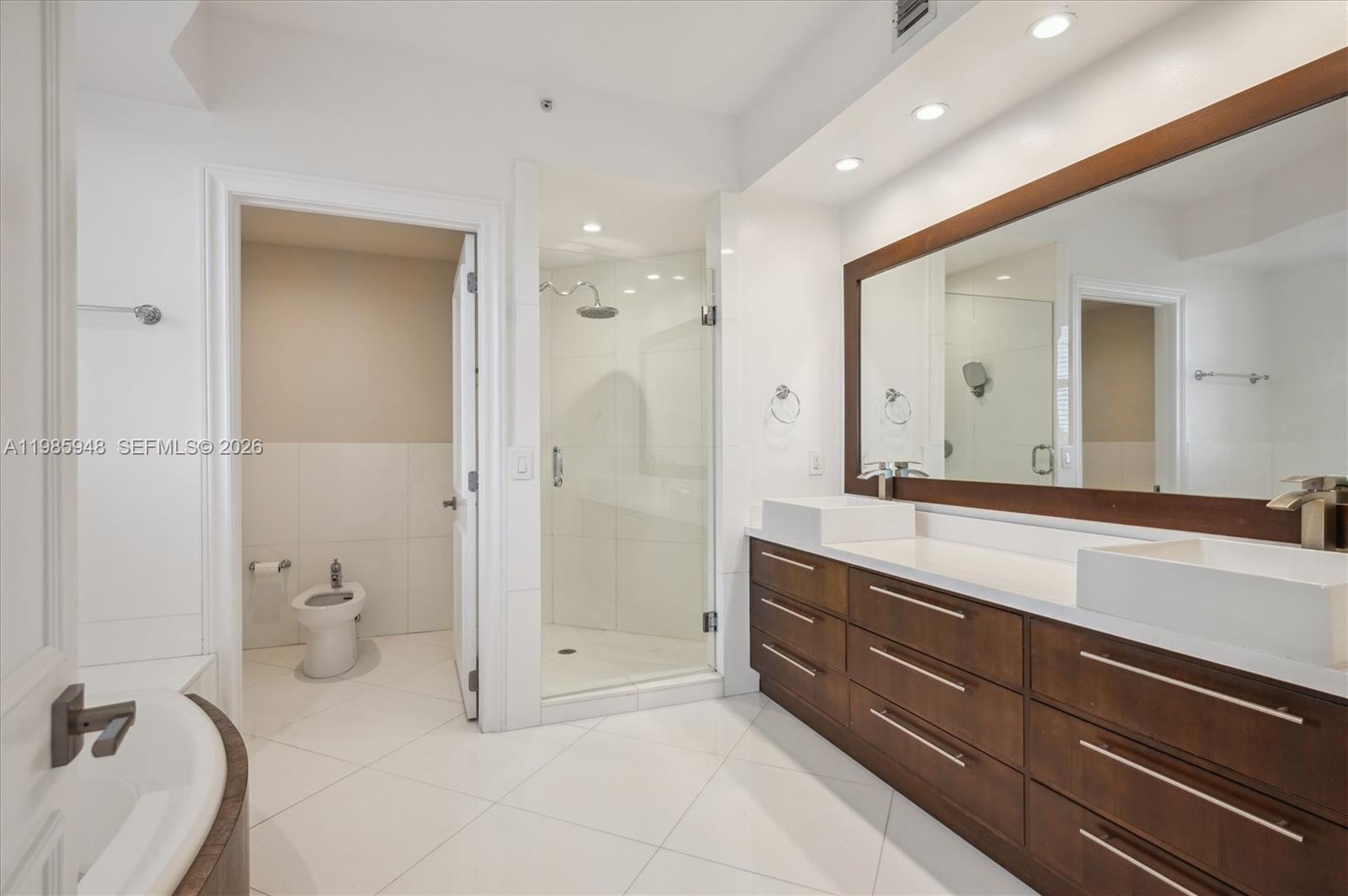 Property photo # 6